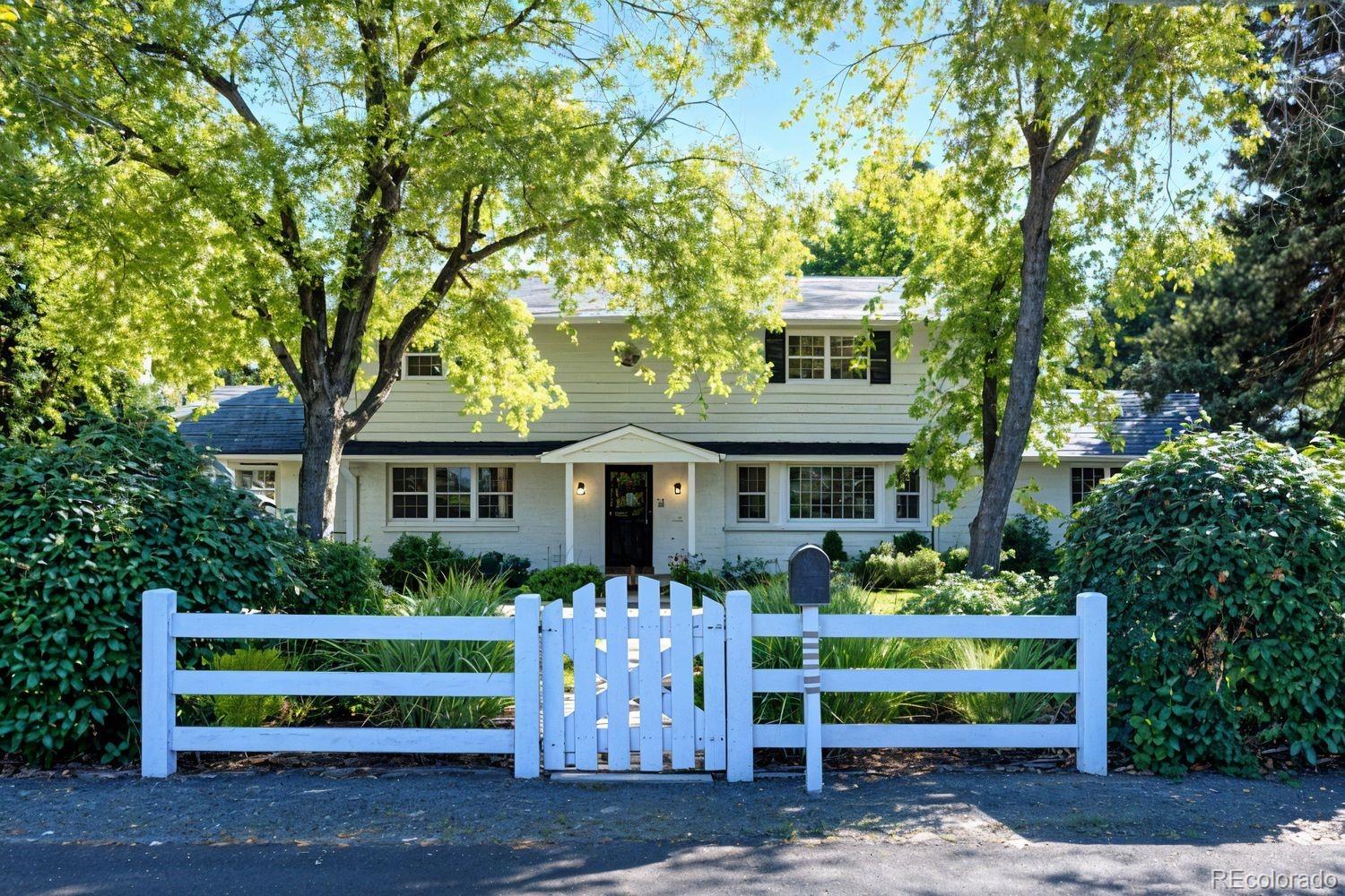 800 E Stanford Avenue