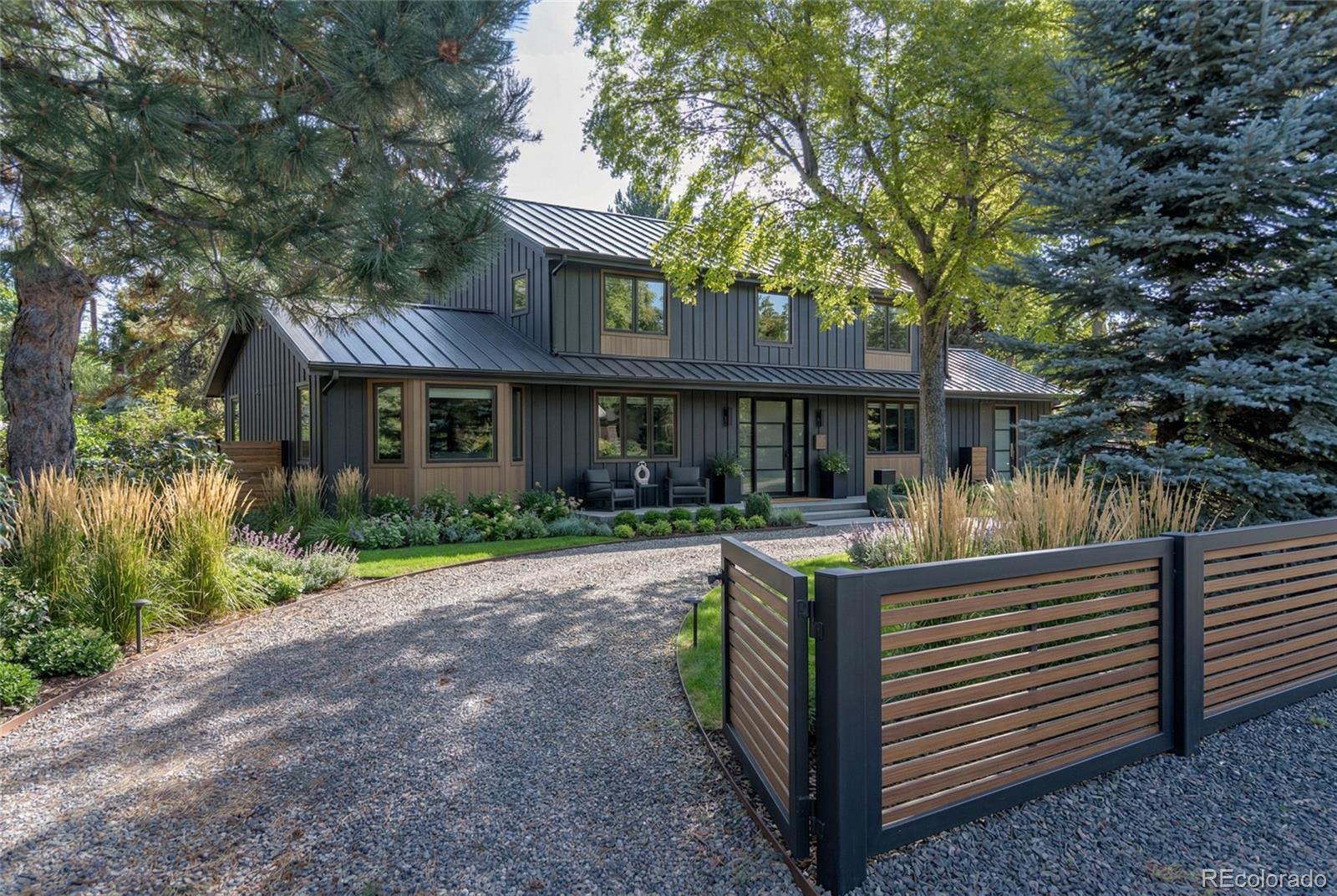 800 E Stanford Avenue