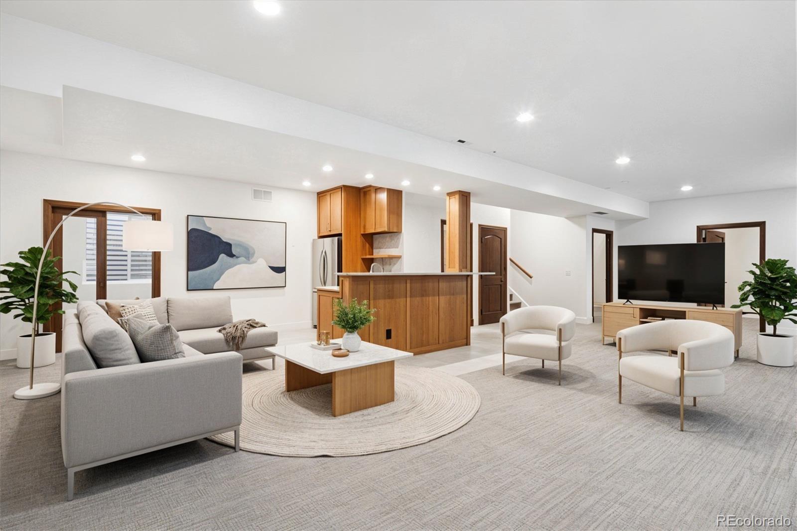 2415 S Madison Street