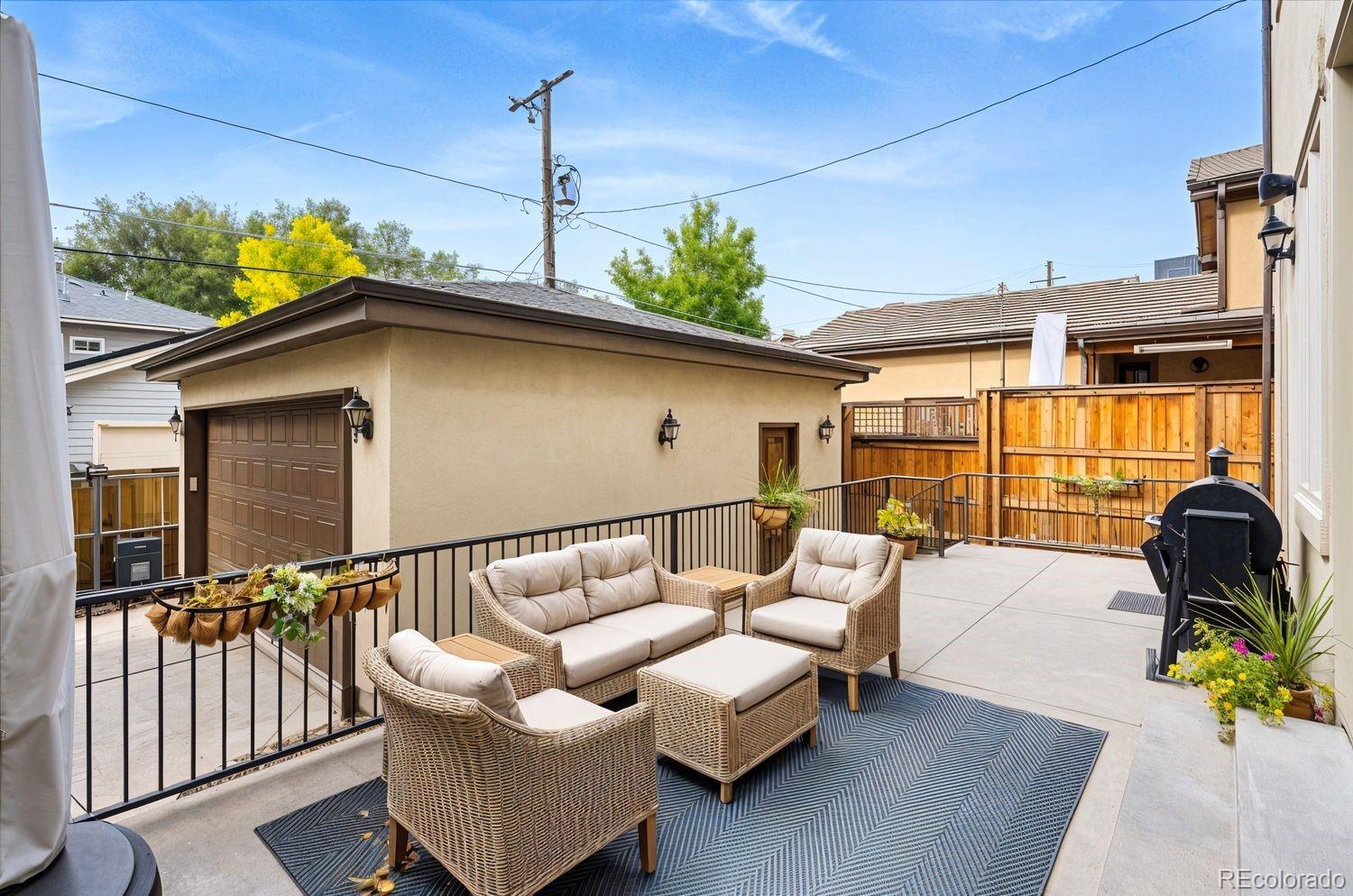 2415 S Madison Street