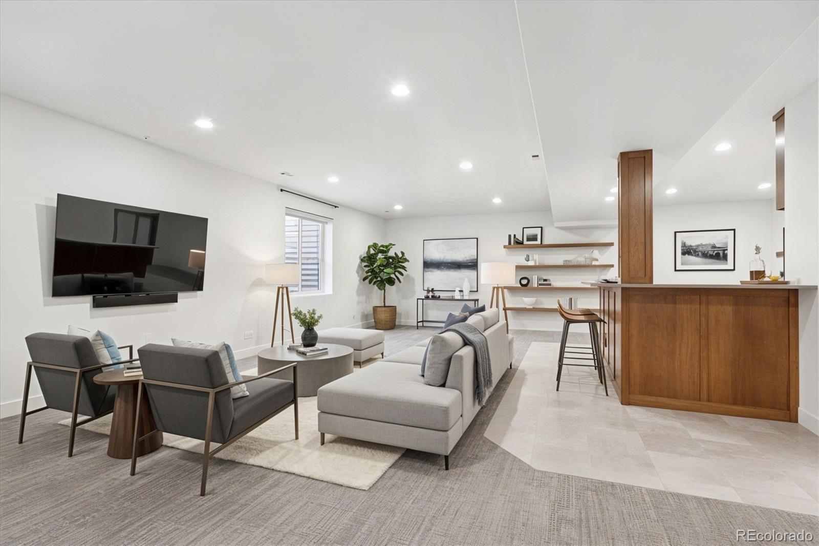 2415 S Madison Street