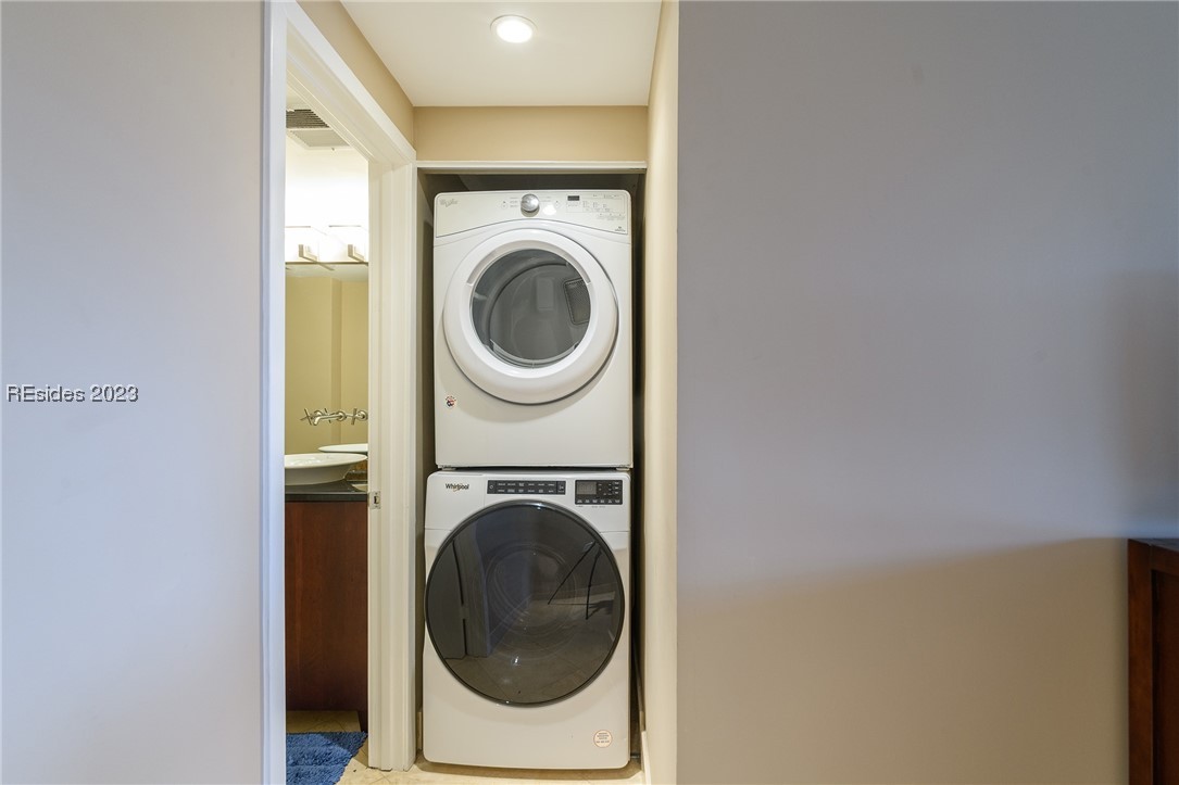 10 S Forest Beach Drive Unit: 414