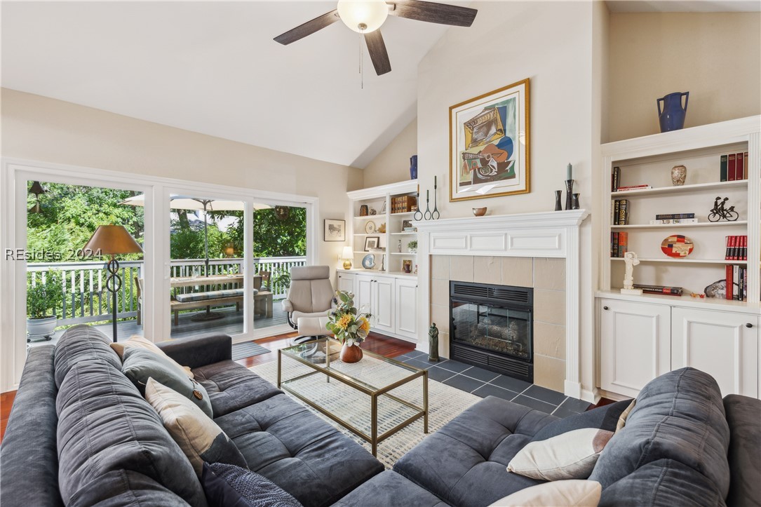 8 Evergreen Lane