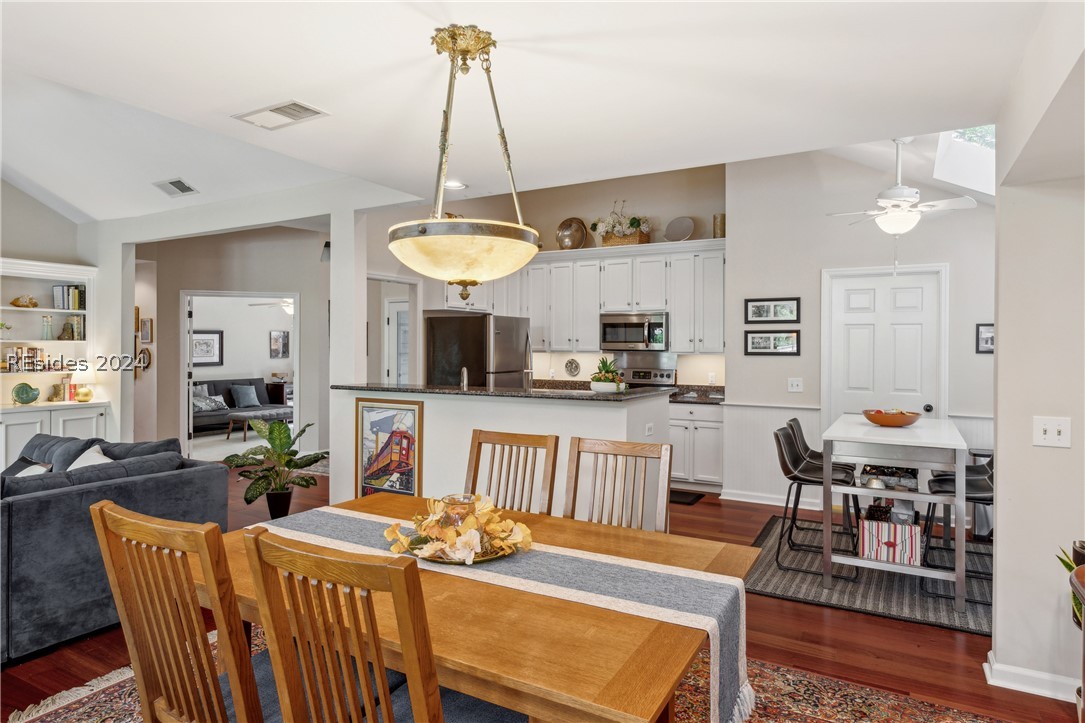 8 Evergreen Lane