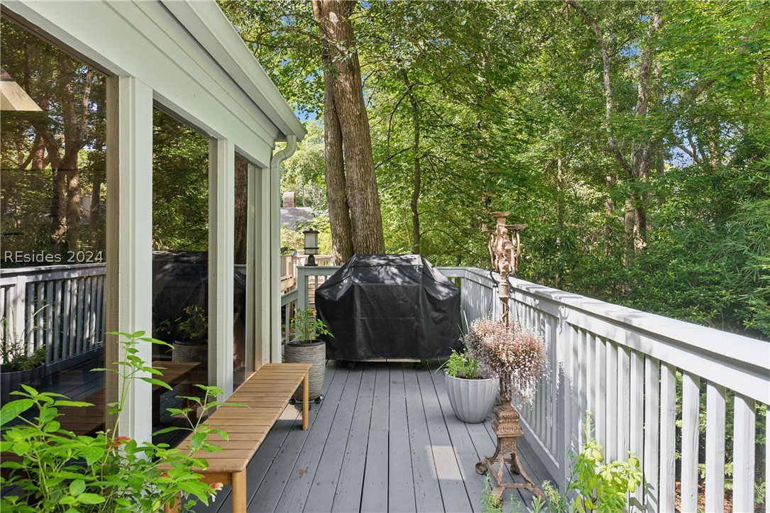 8 Evergreen Lane