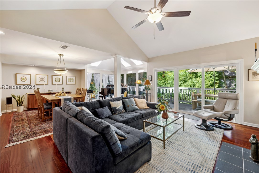 8 Evergreen Lane