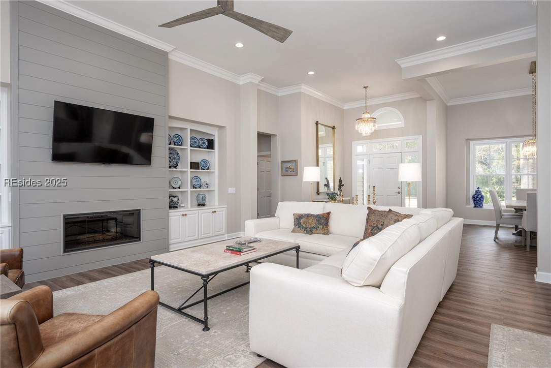 9 Hanover Way