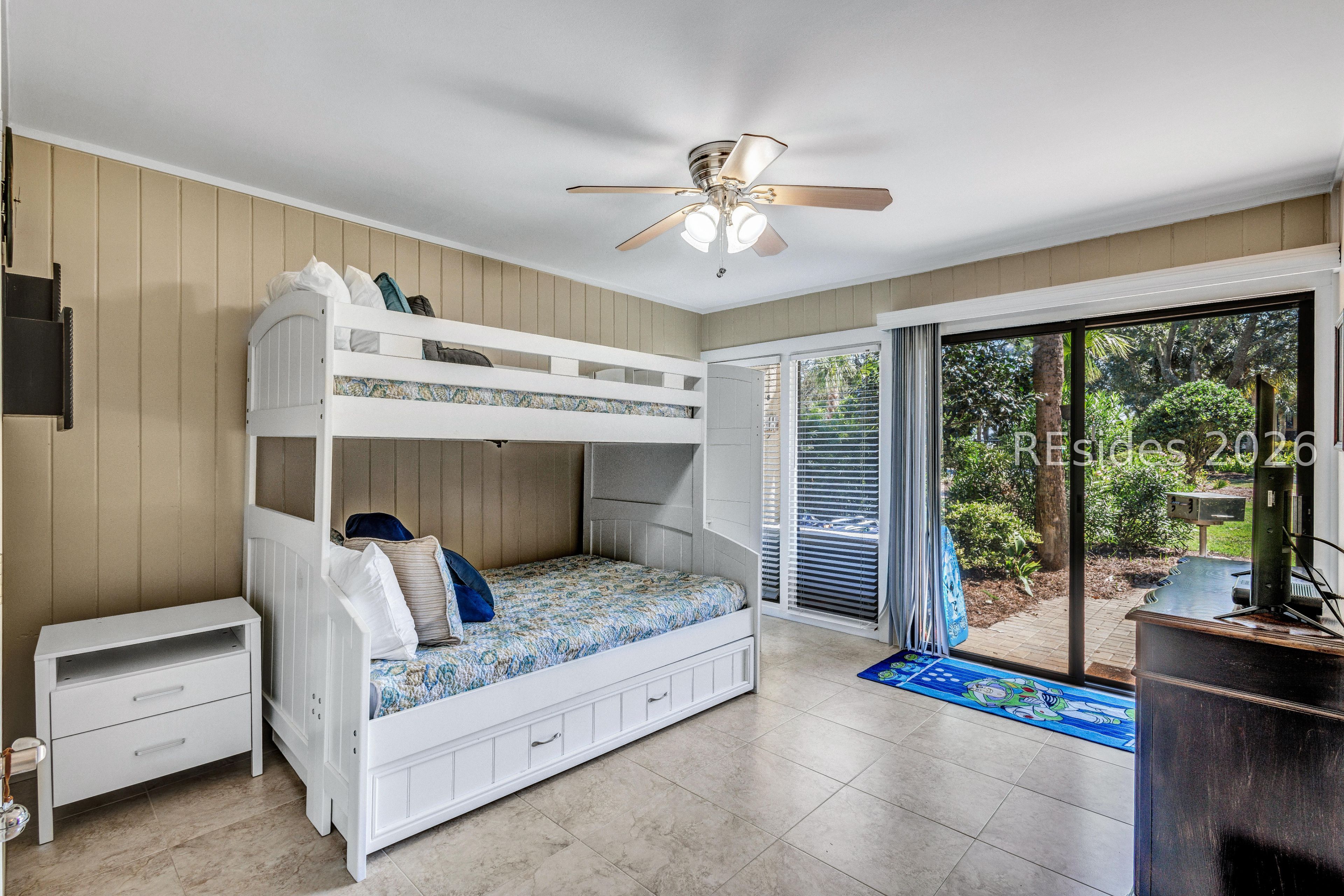 37 S Forest Beach Drive Unit: 15