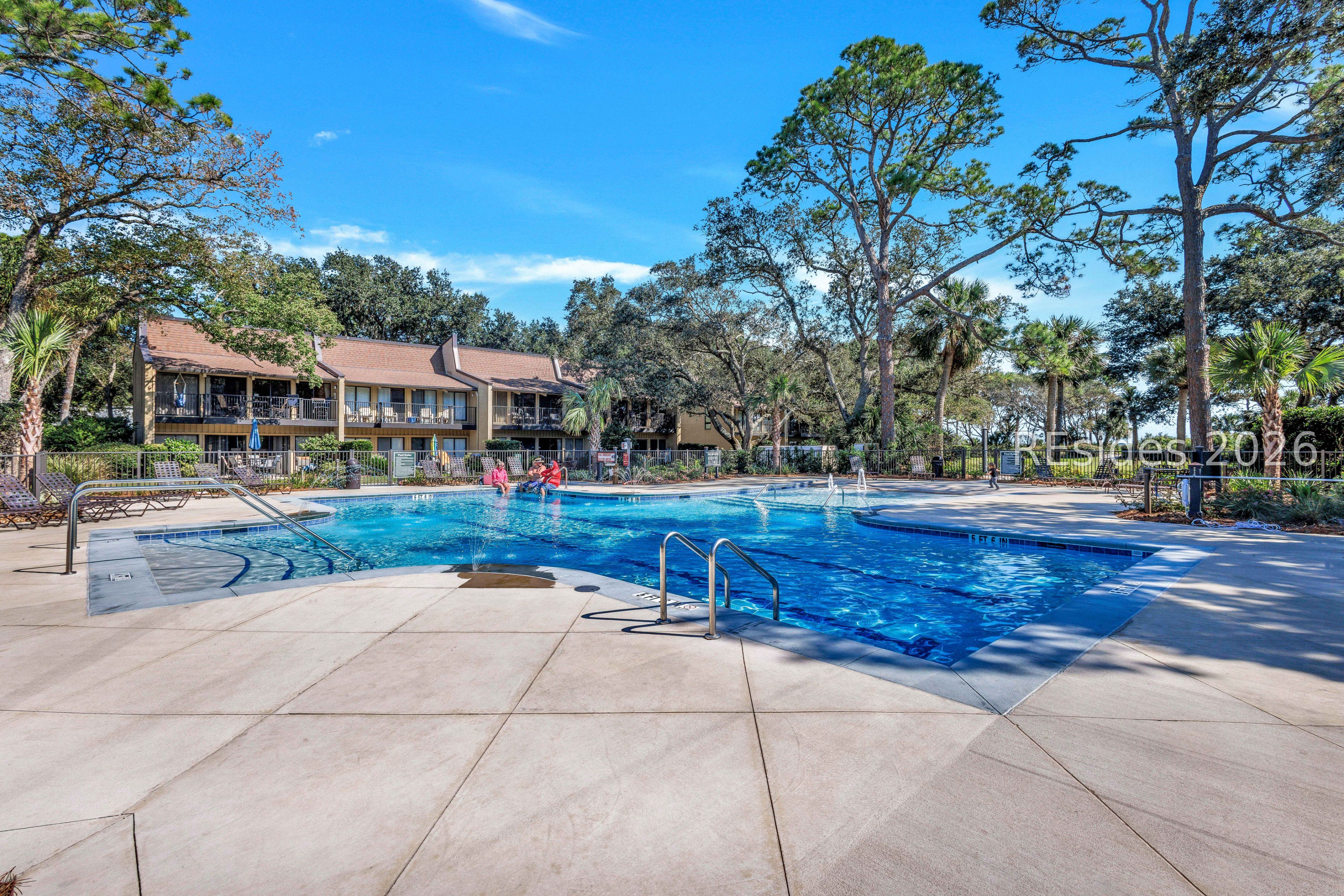 37 S Forest Beach Drive Unit: 15