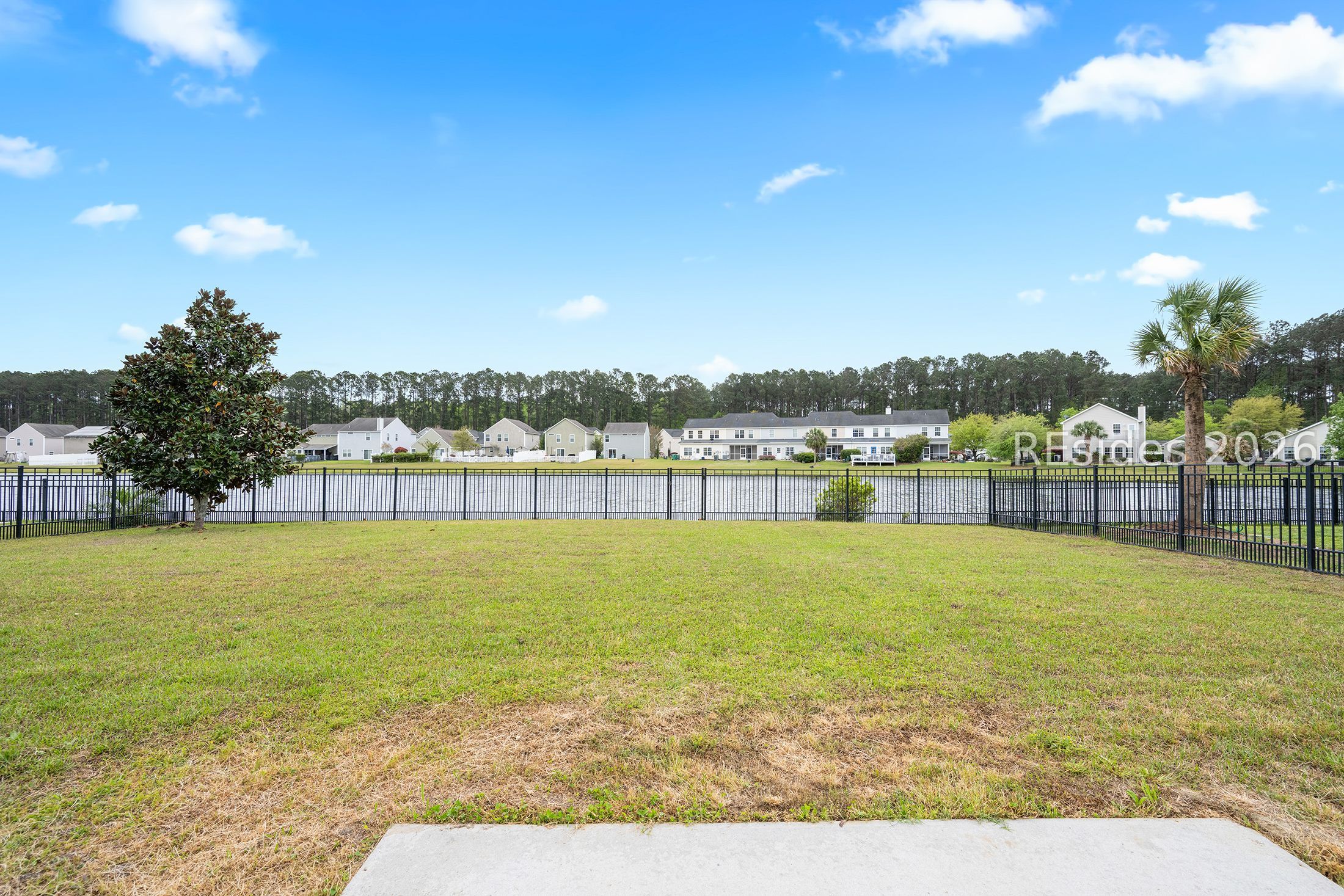 16 Savannah Oak Drive