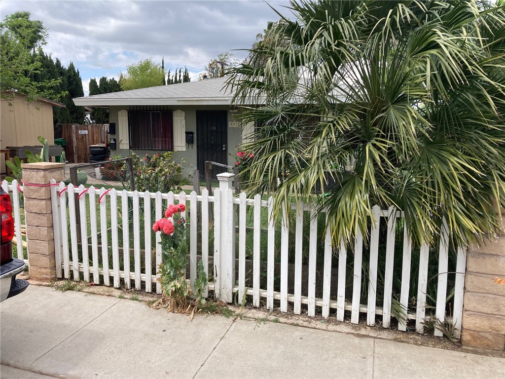 841 W 9th Street