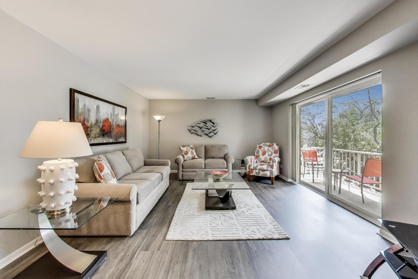900 E Wilmette Road Unit: 205