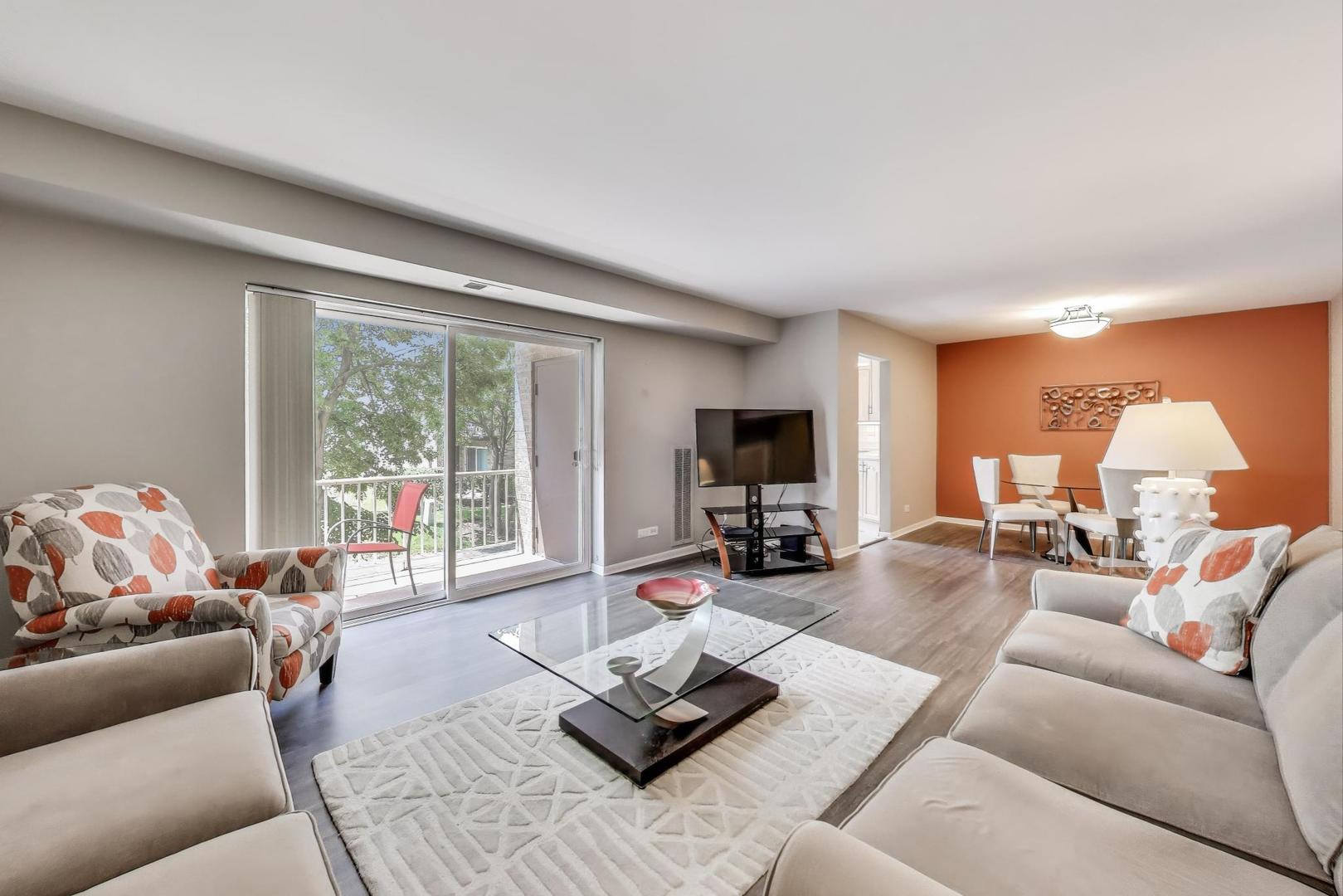 900 E Wilmette Road Unit: 205