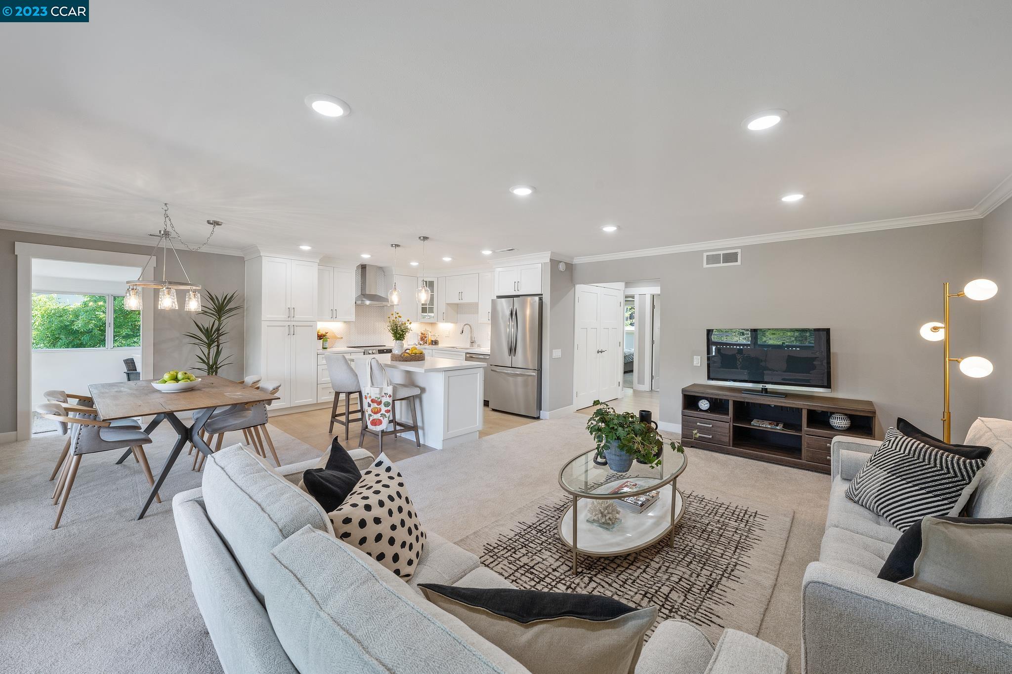 2916 Tice Creek Dr Unit: 11