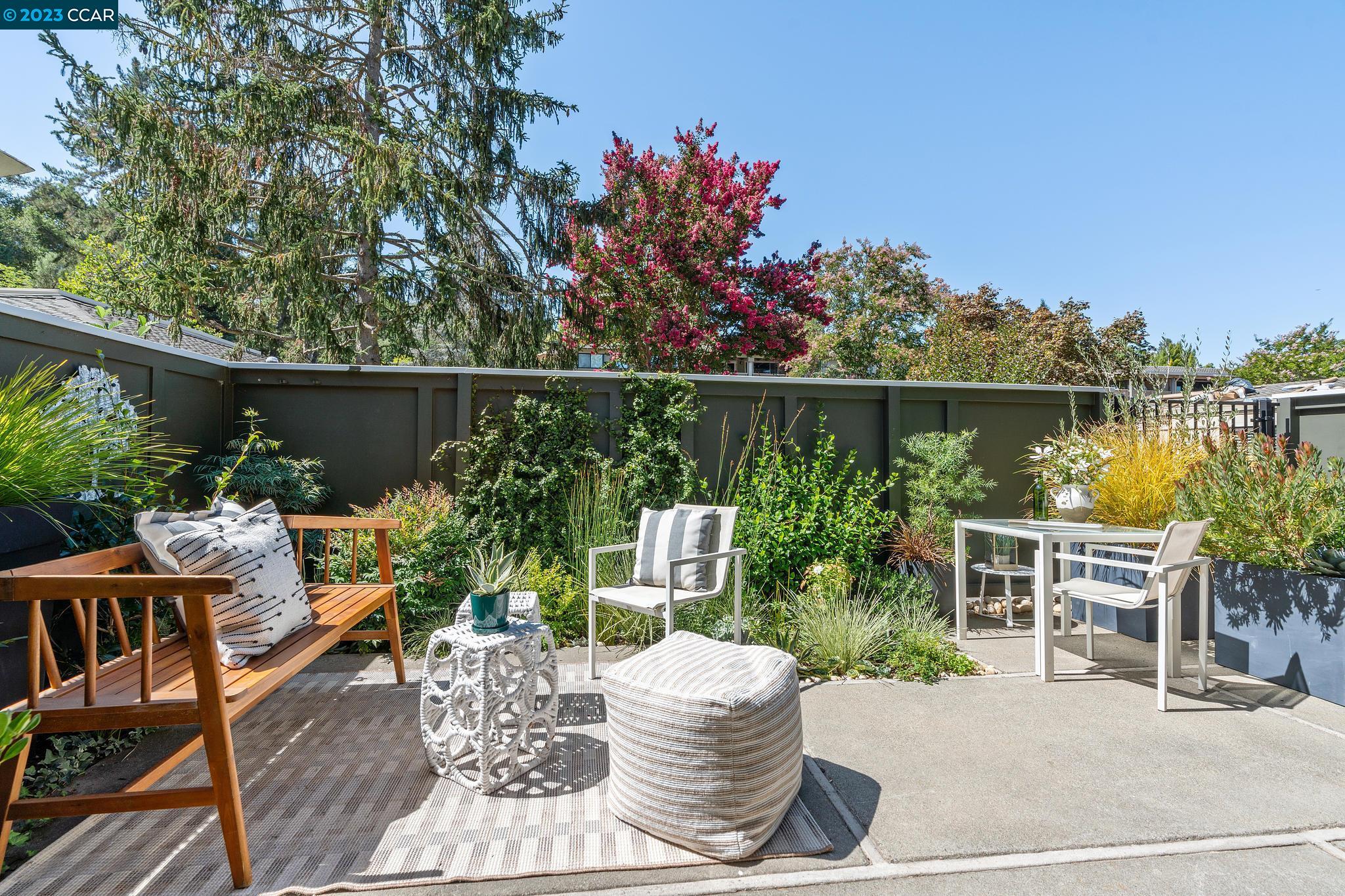 2117 Tice Creek Dr Unit: 2