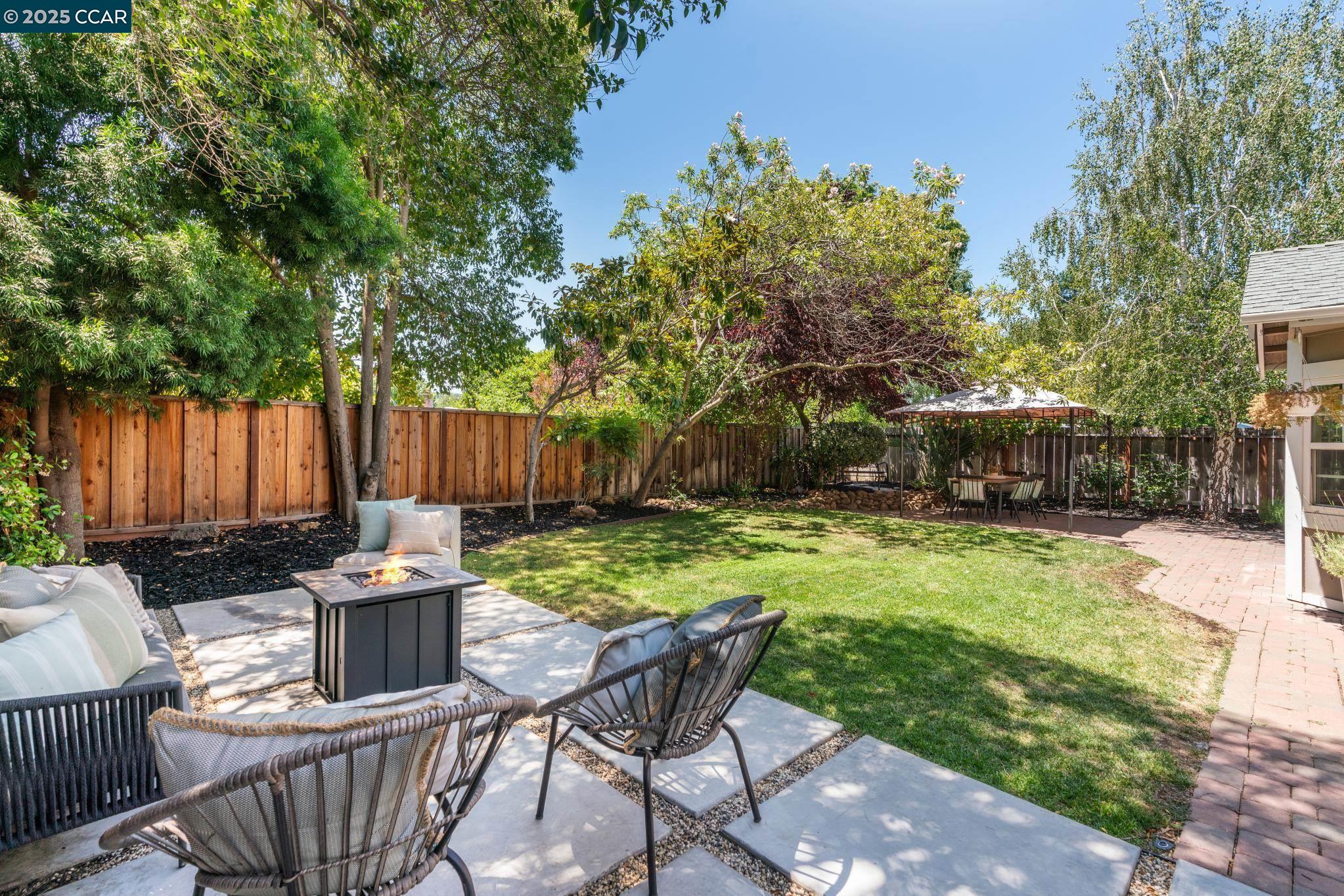 4188 Pickwick Dr