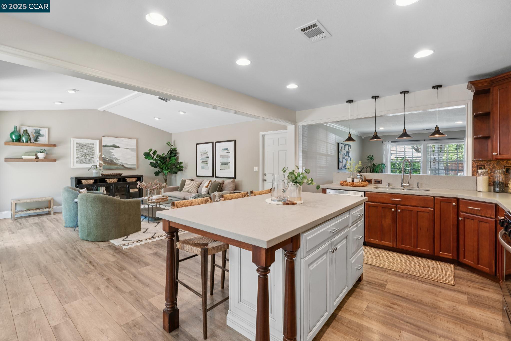 4188 Pickwick Dr