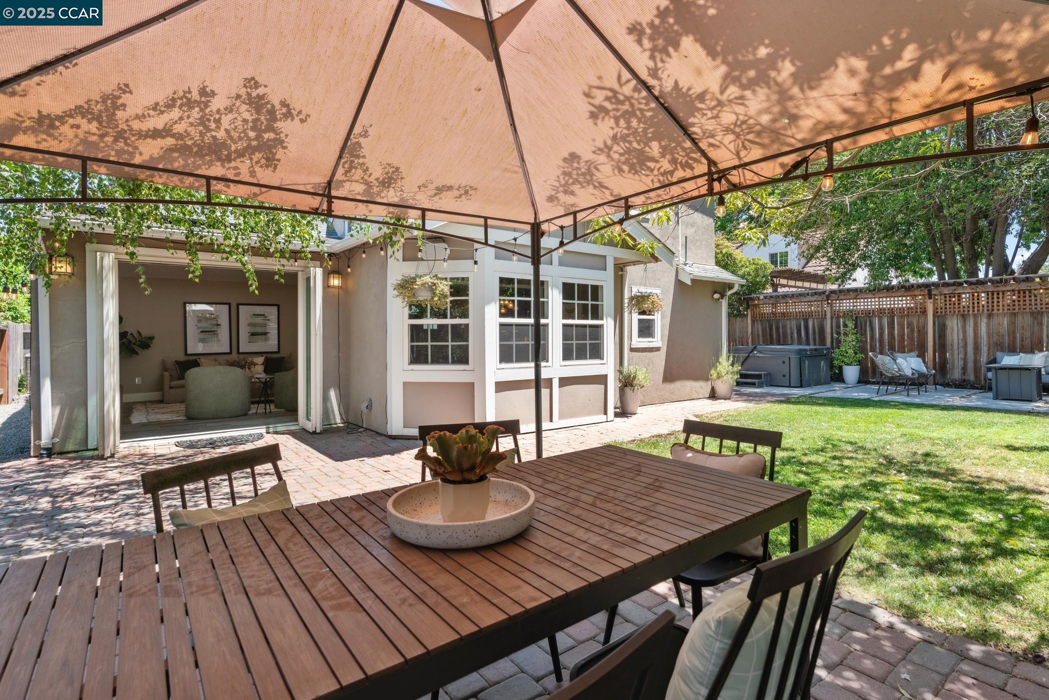 4188 Pickwick Dr