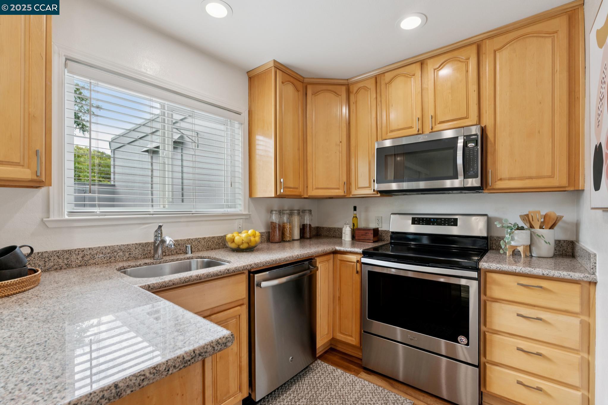 46 Sierra Ln, Walnut Creek