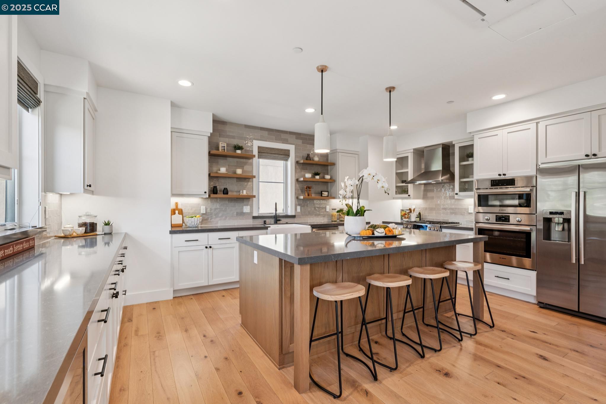 900 Brown Ave, Lafayette