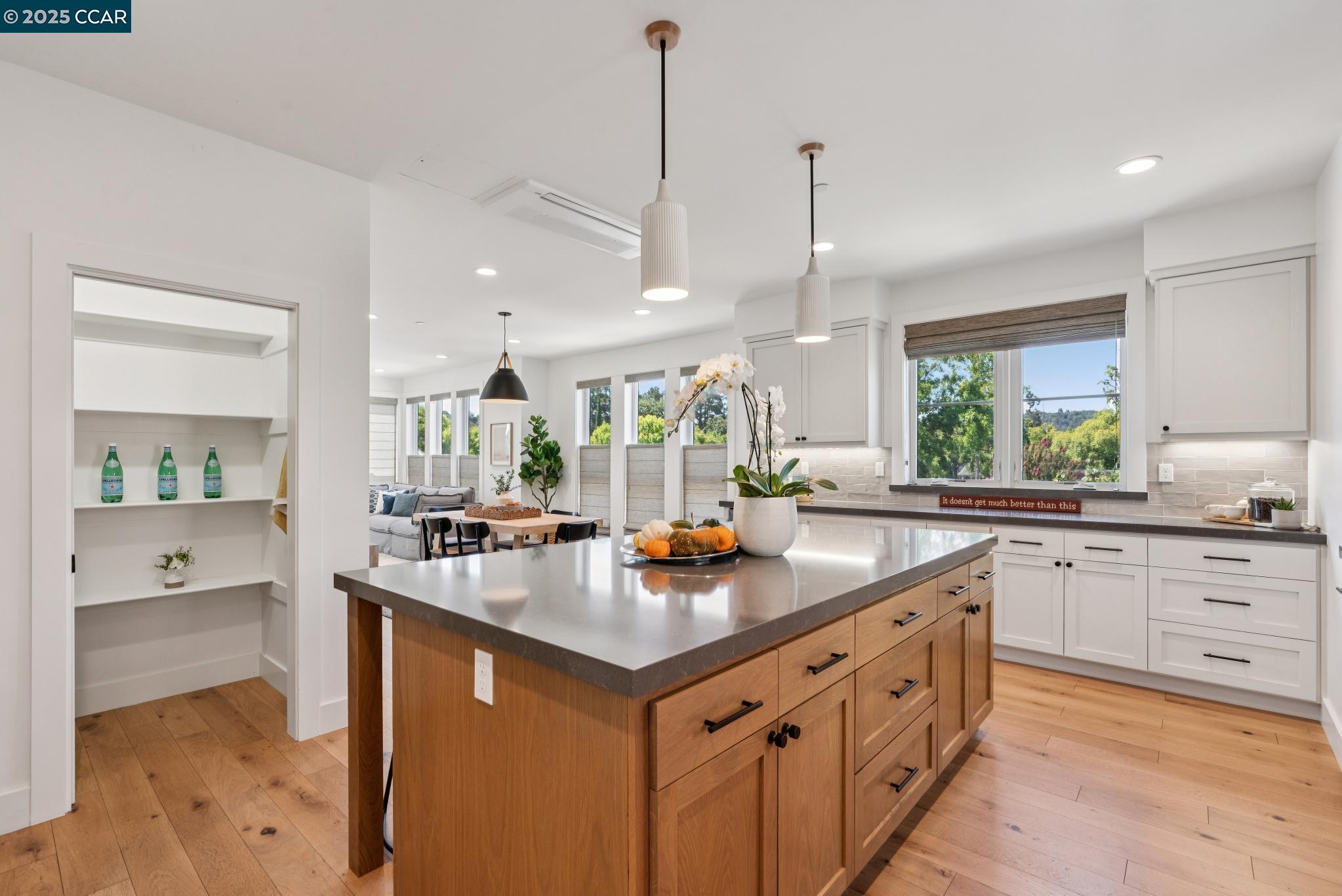 900 Brown Ave, Lafayette