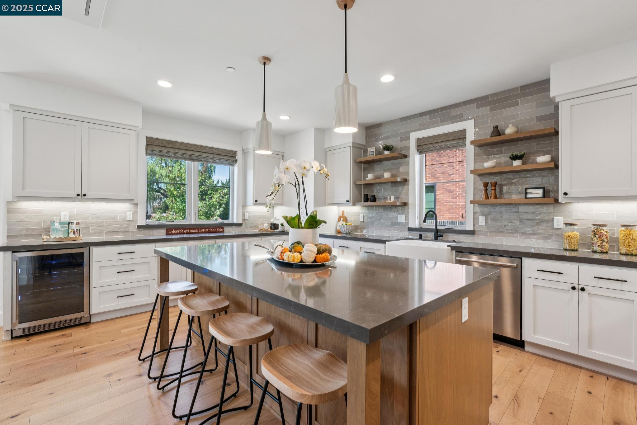 900 Brown Ave, Lafayette