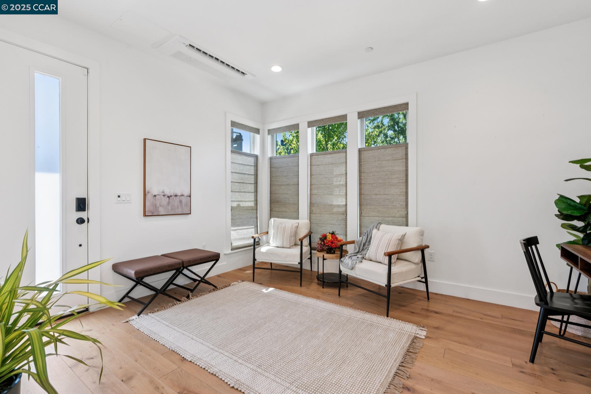 900 Brown Ave, Lafayette