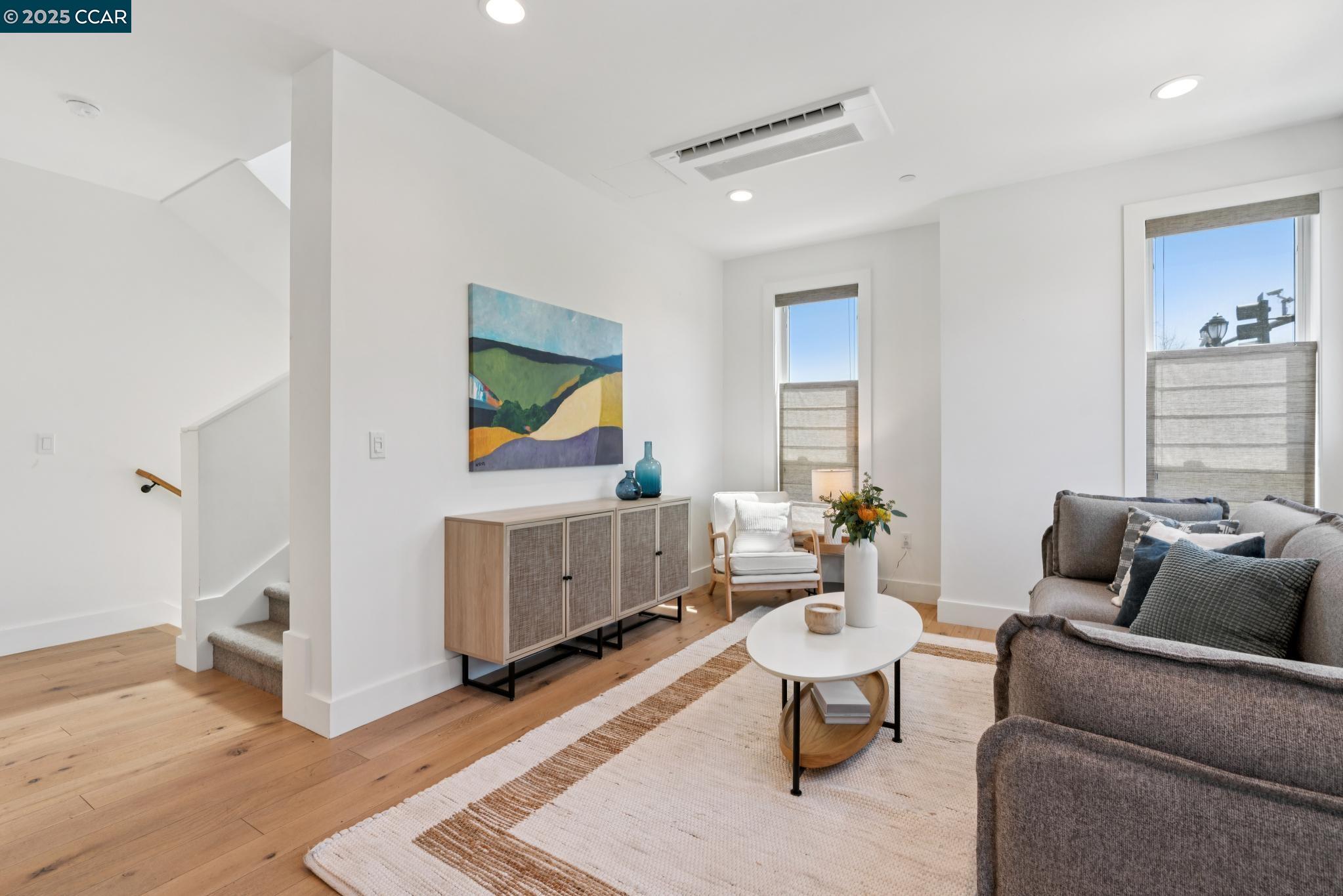 900 Brown Ave, Lafayette