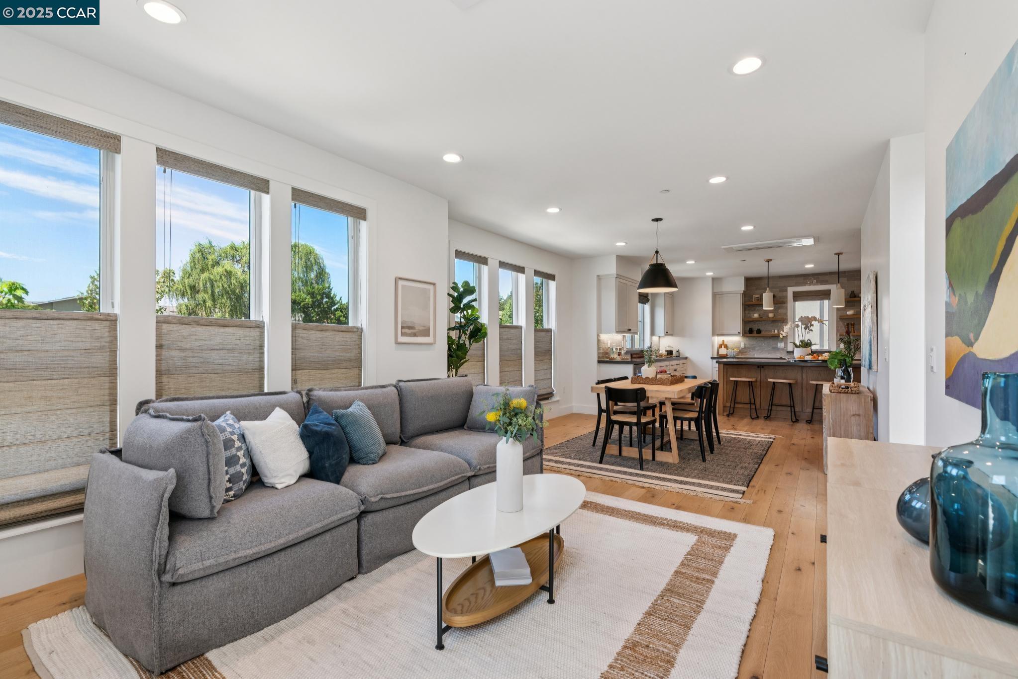 900 Brown Ave, Lafayette