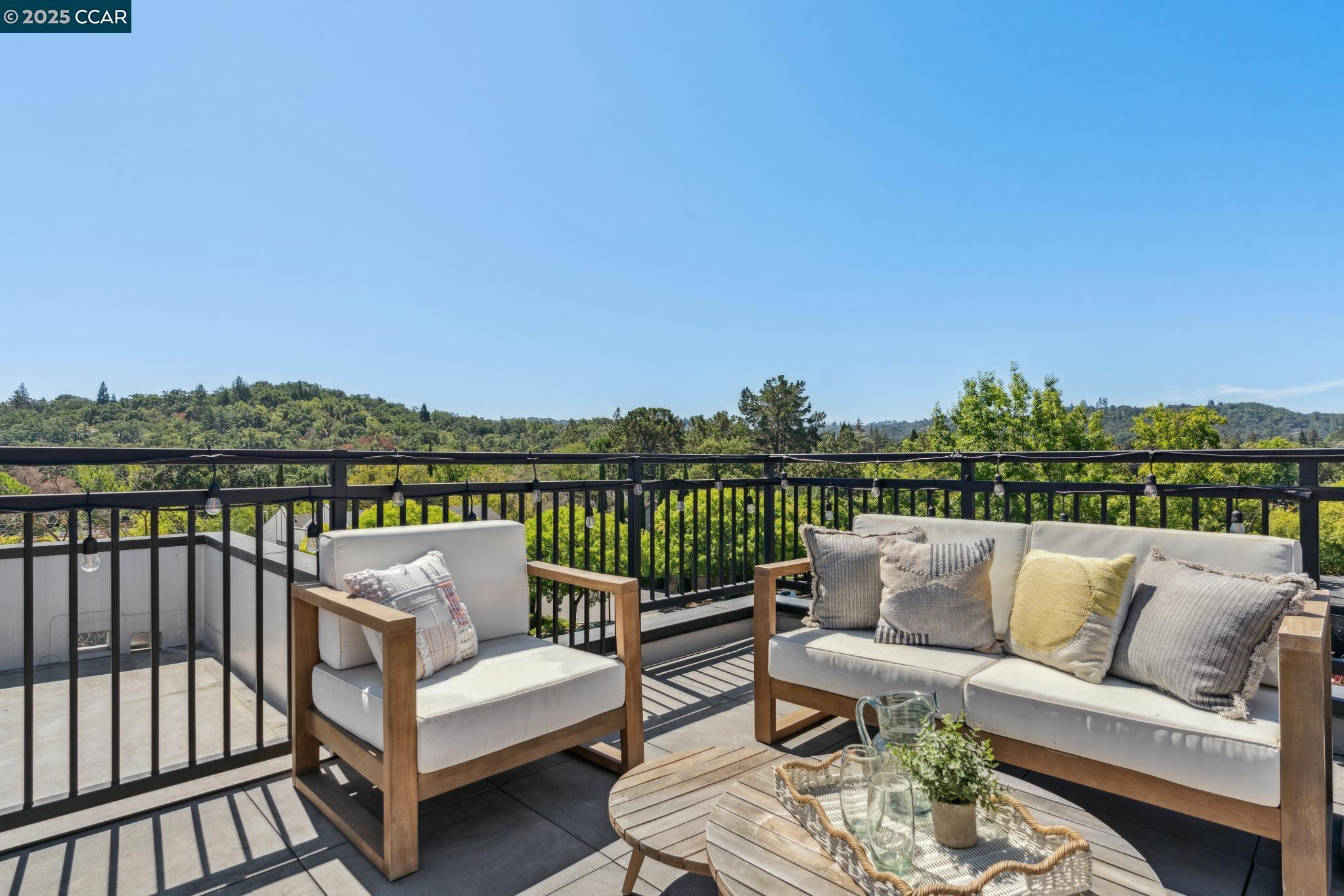 900 Brown Ave, Lafayette