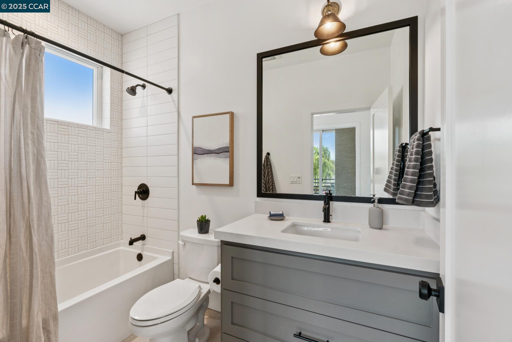 900 Brown Ave, Lafayette