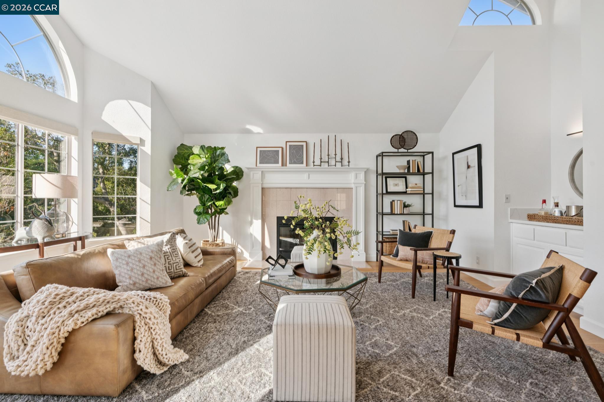 1715 Alhambra Ln