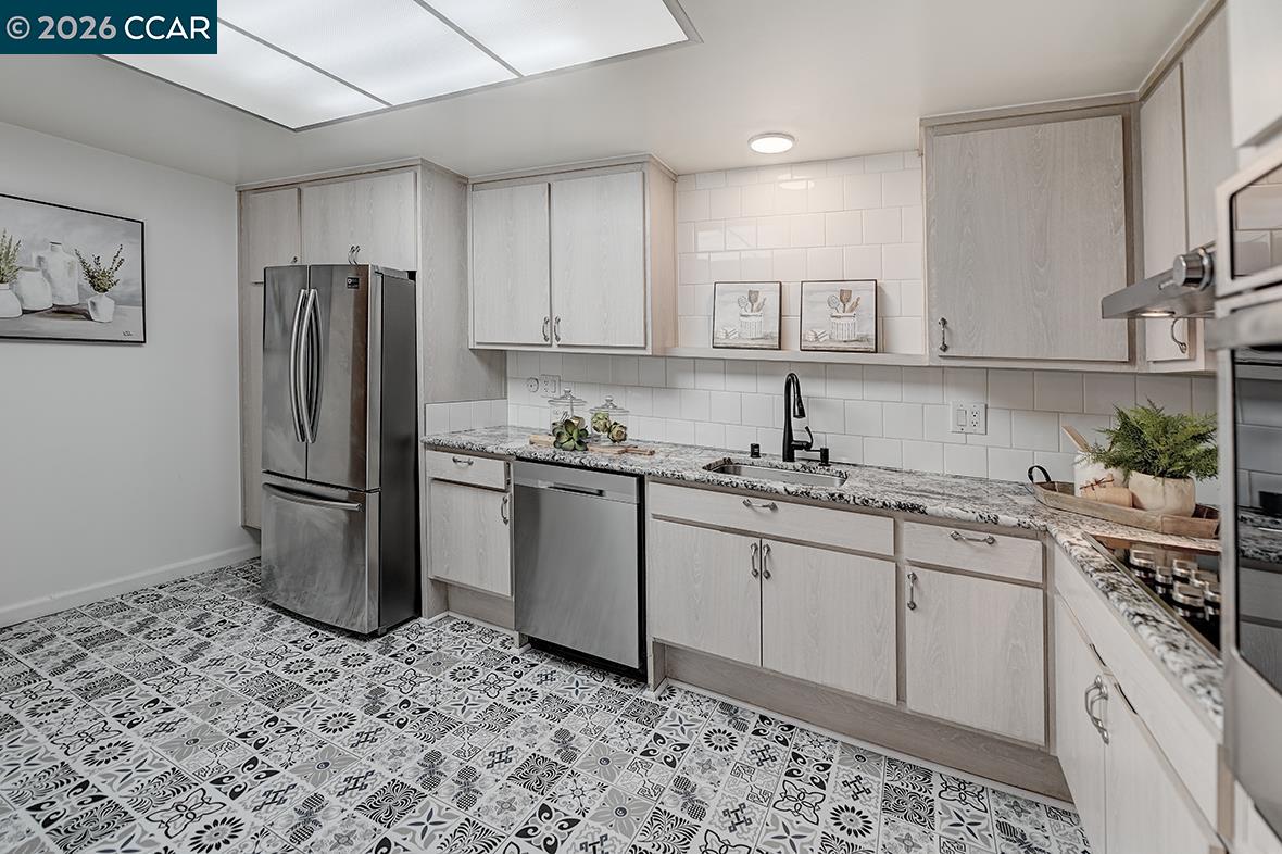 3411 Tice Creek Dr # 1