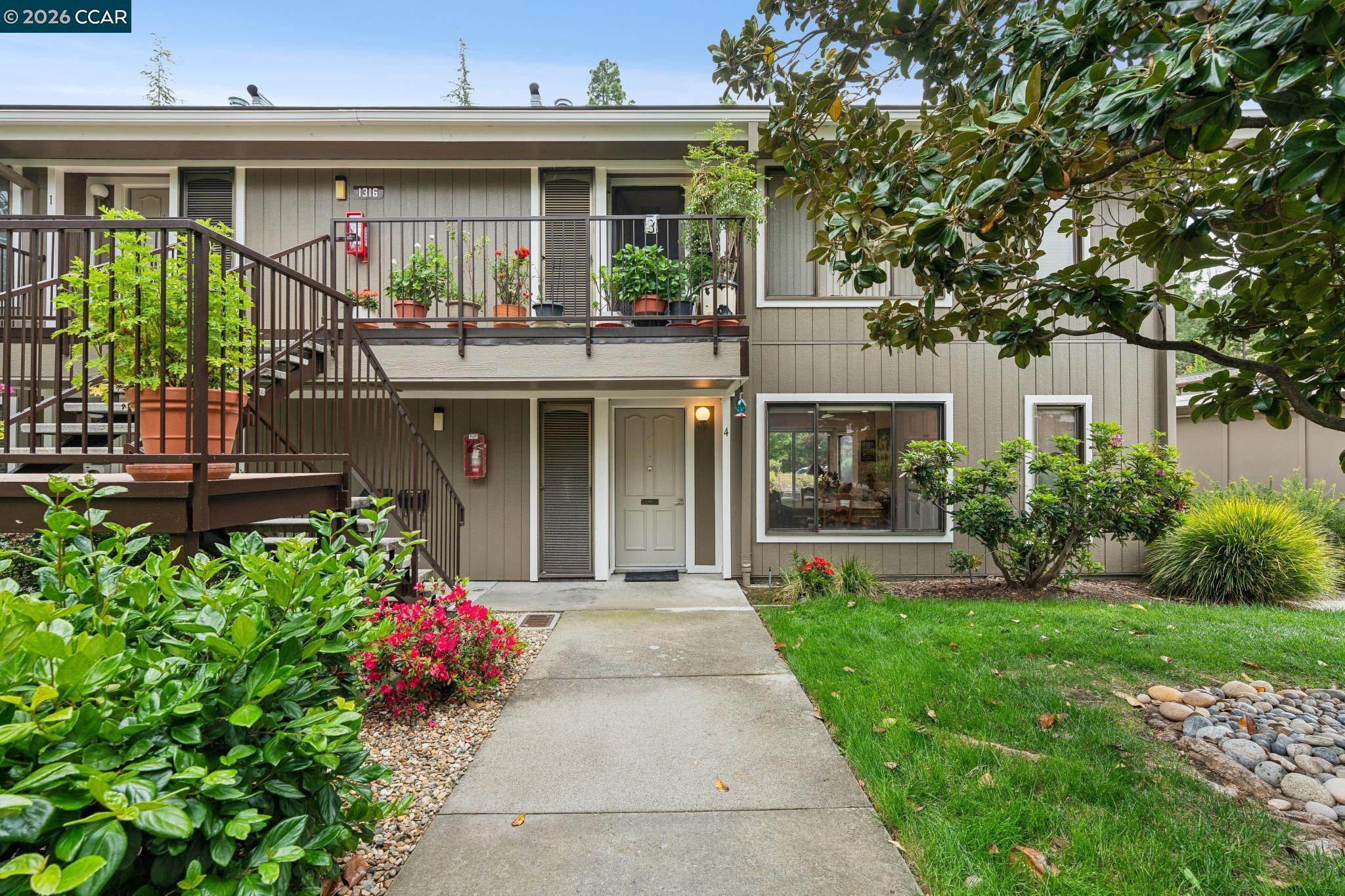 1316 Singingwood Court # 4