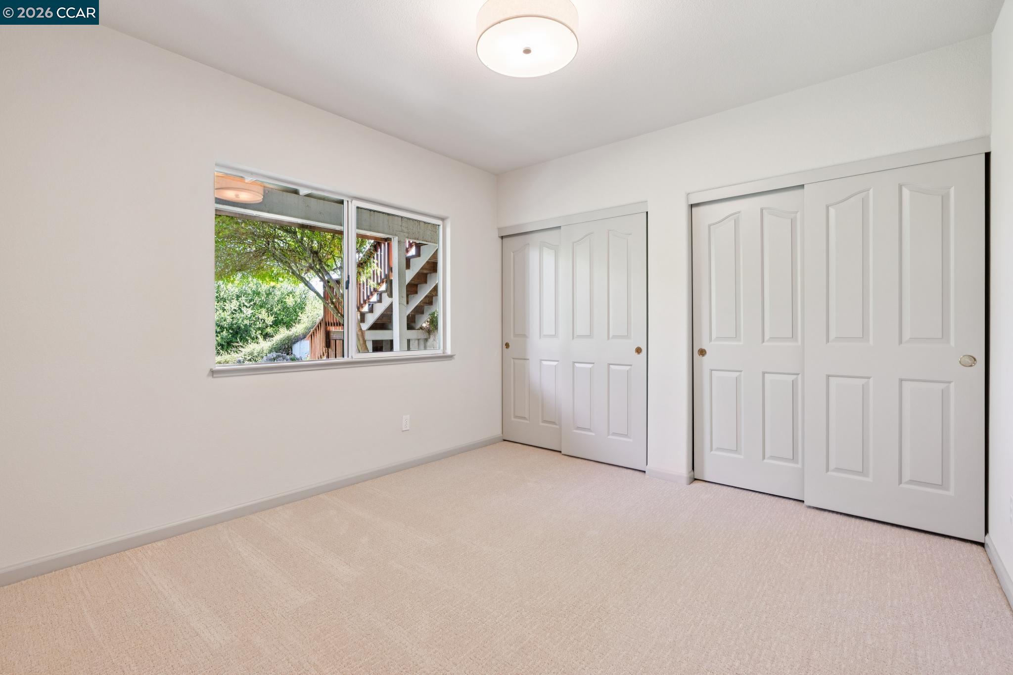 905 Dana Highlands Ct