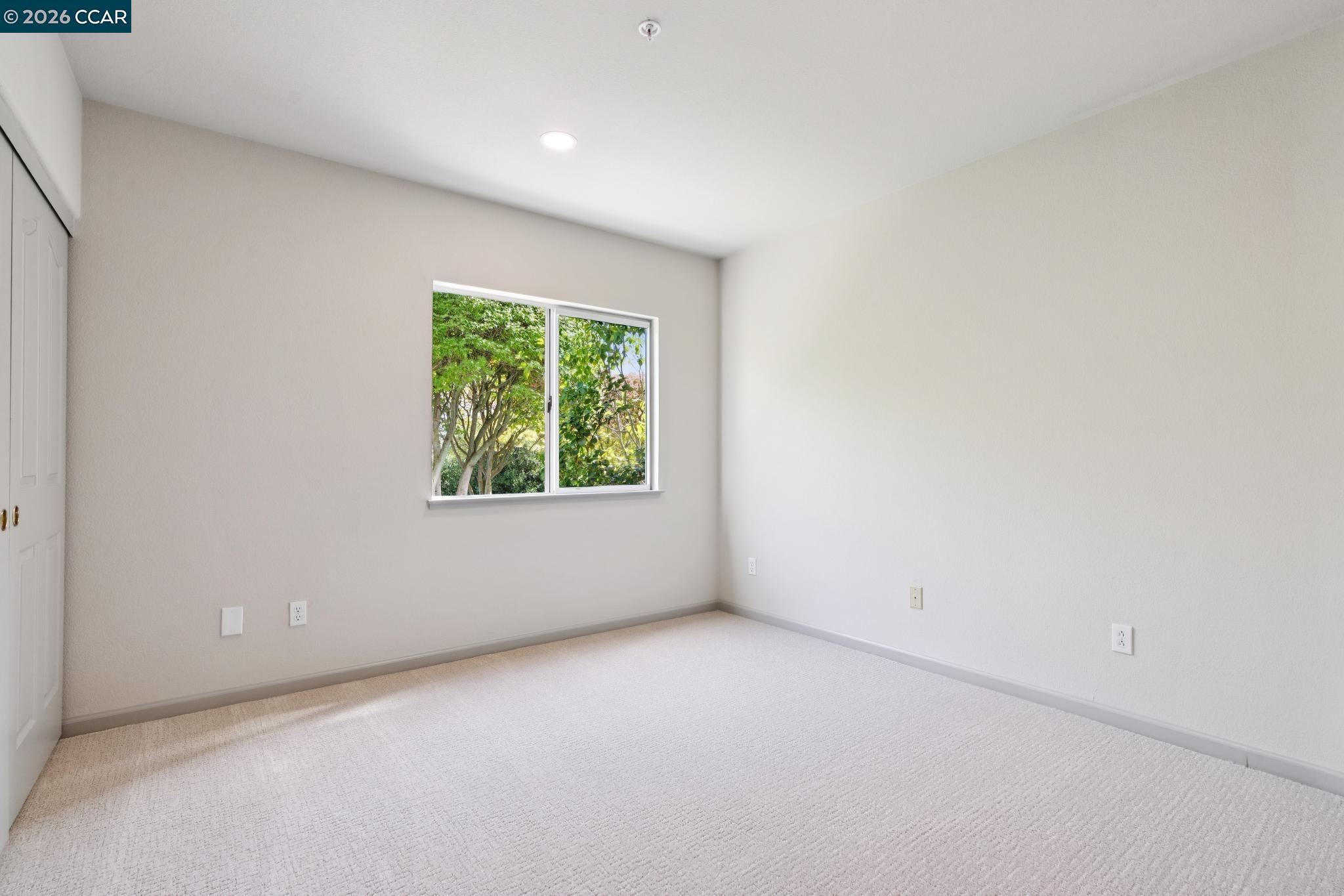 905 Dana Highlands Ct