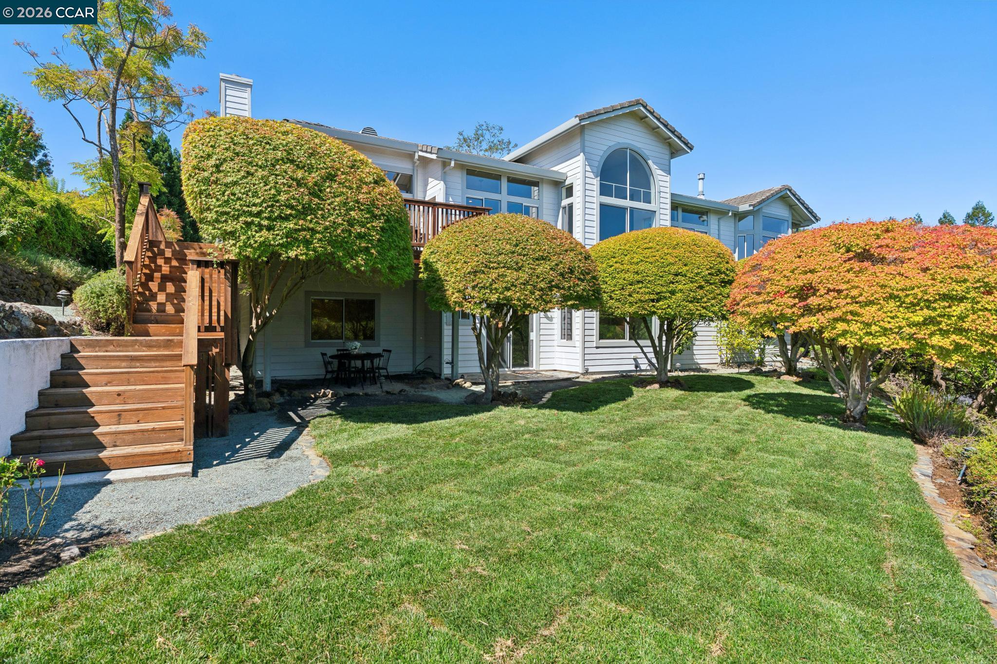 905 Dana Highlands Ct