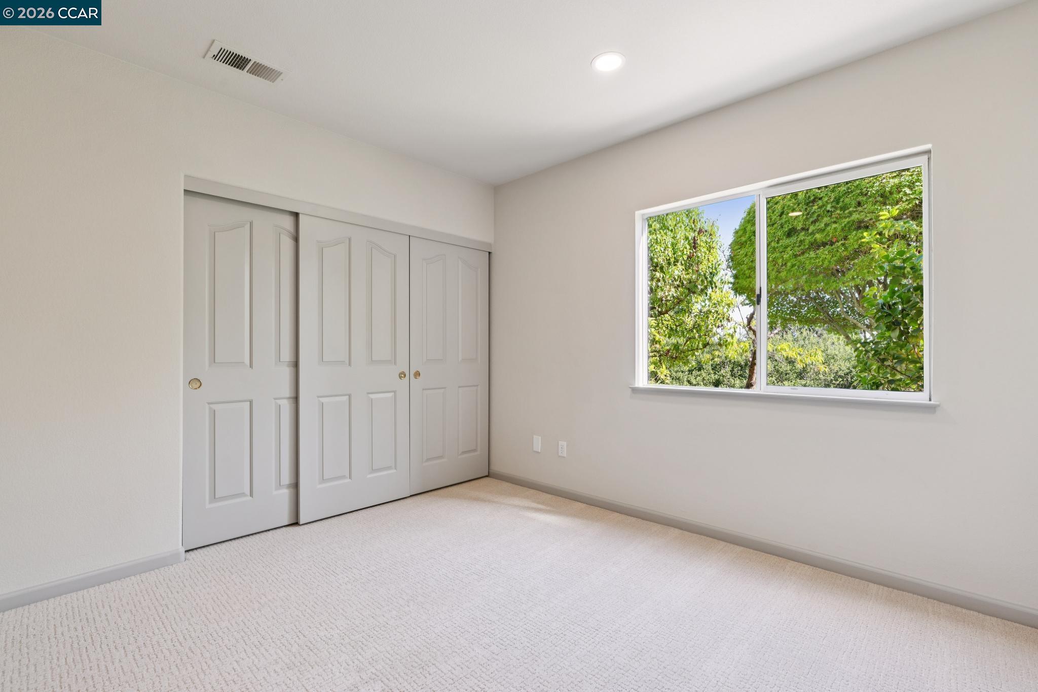 905 Dana Highlands Ct