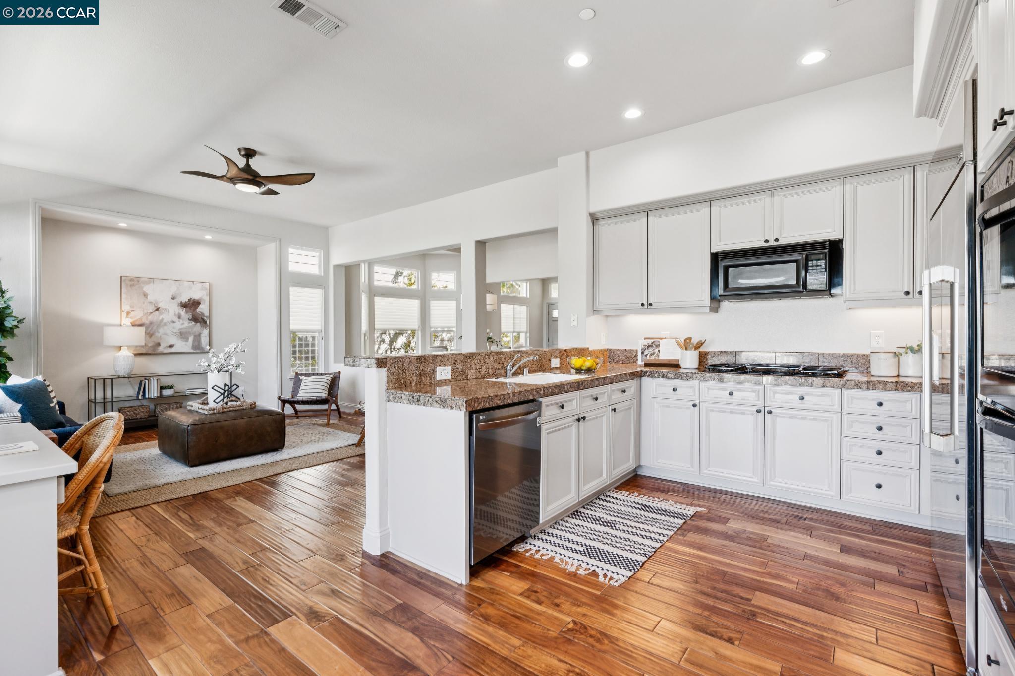6512 Horsemans Canyon