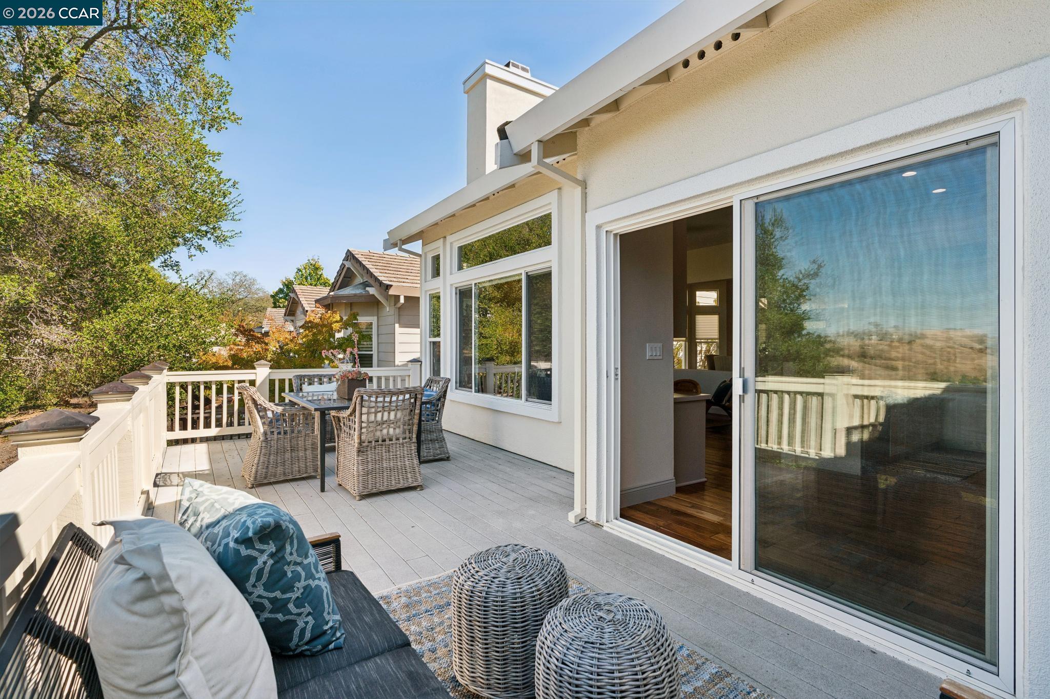 6512 Horsemans Canyon