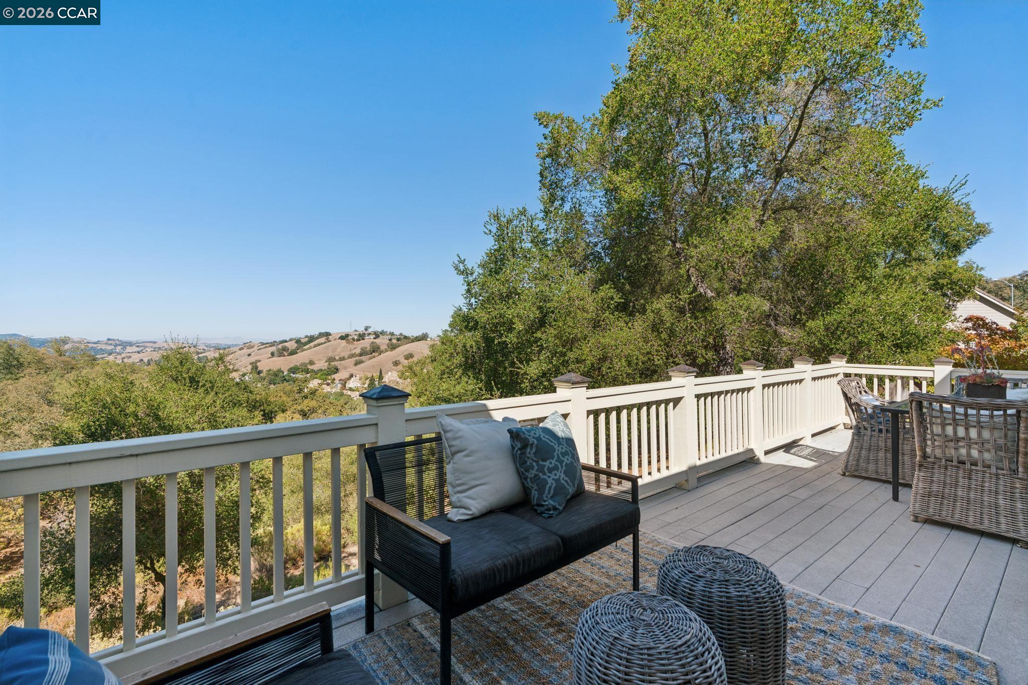 6512 Horsemans Canyon