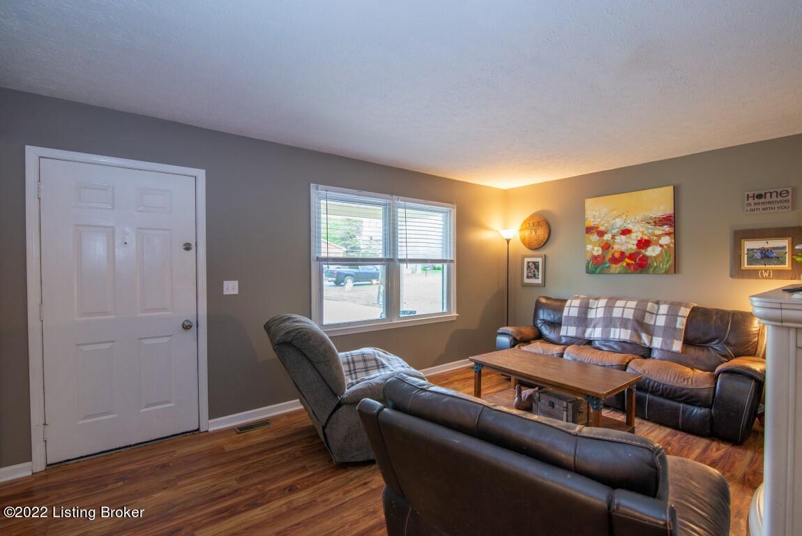433 Dogwood Dr