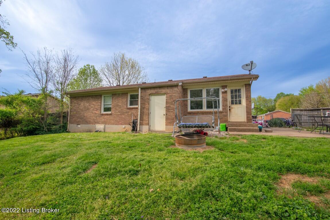 433 Dogwood Dr