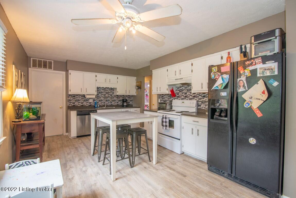 433 Dogwood Dr