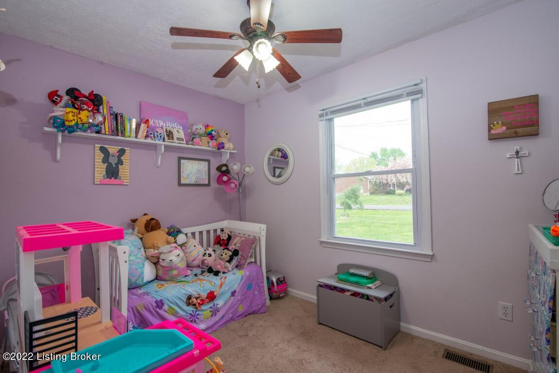 433 Dogwood Dr
