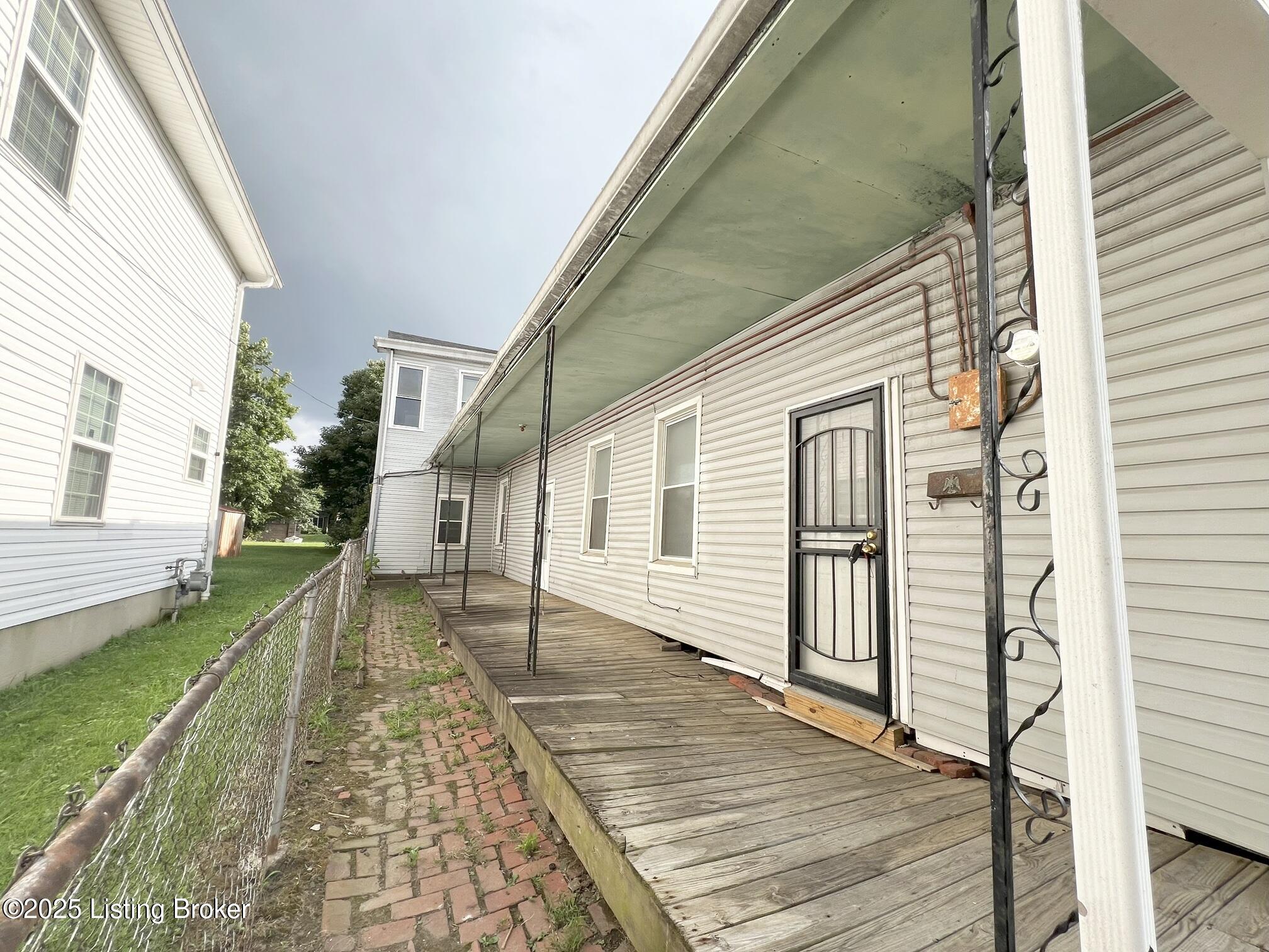 1522 Cedar St
