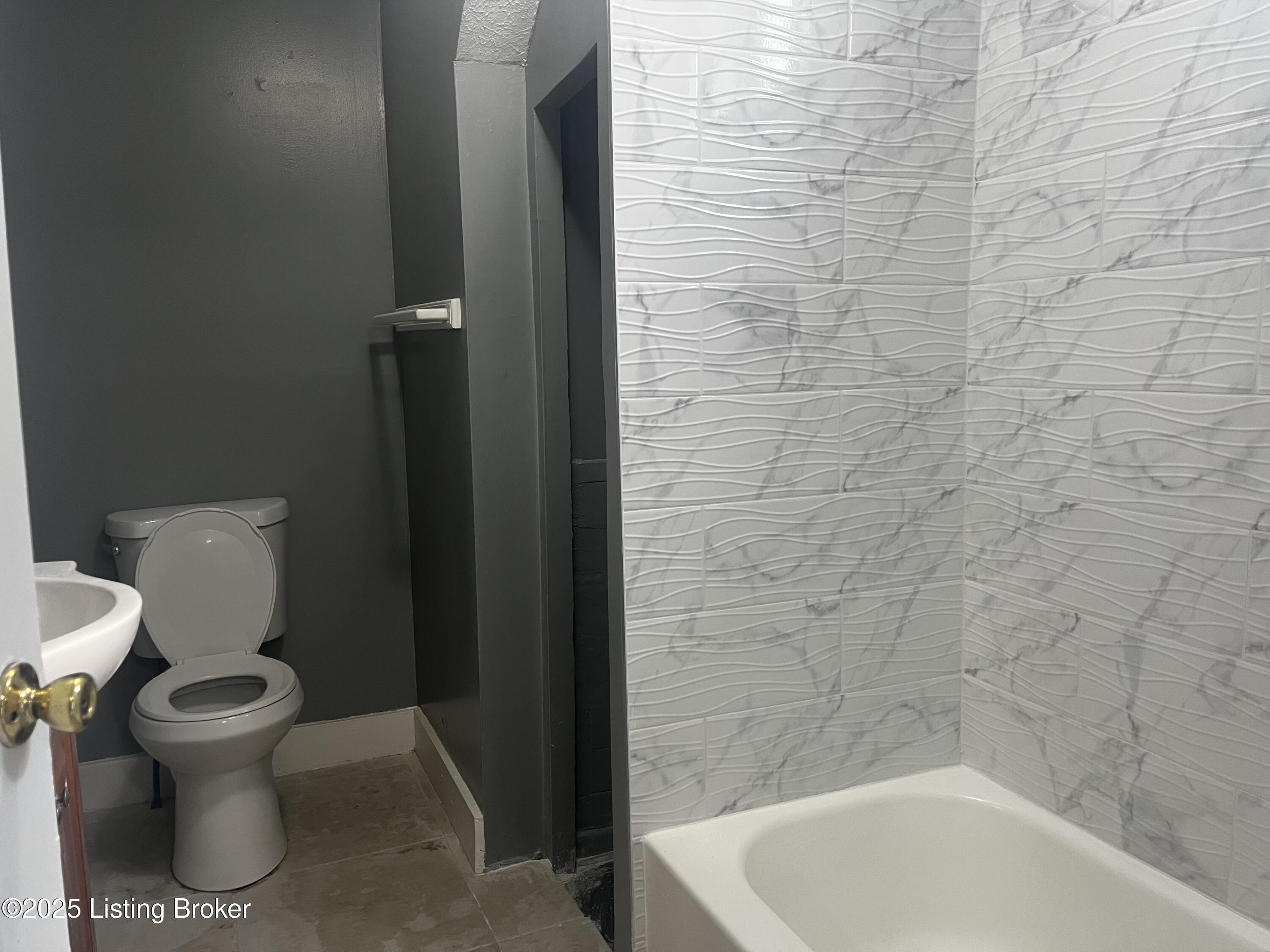 1418 Beech St, Louisville