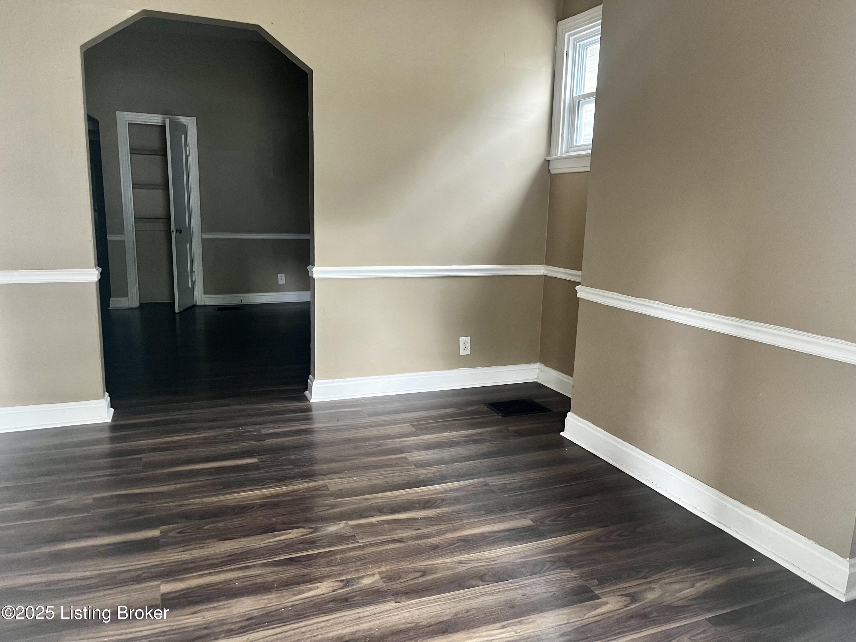 4145 W Market St, Louisville