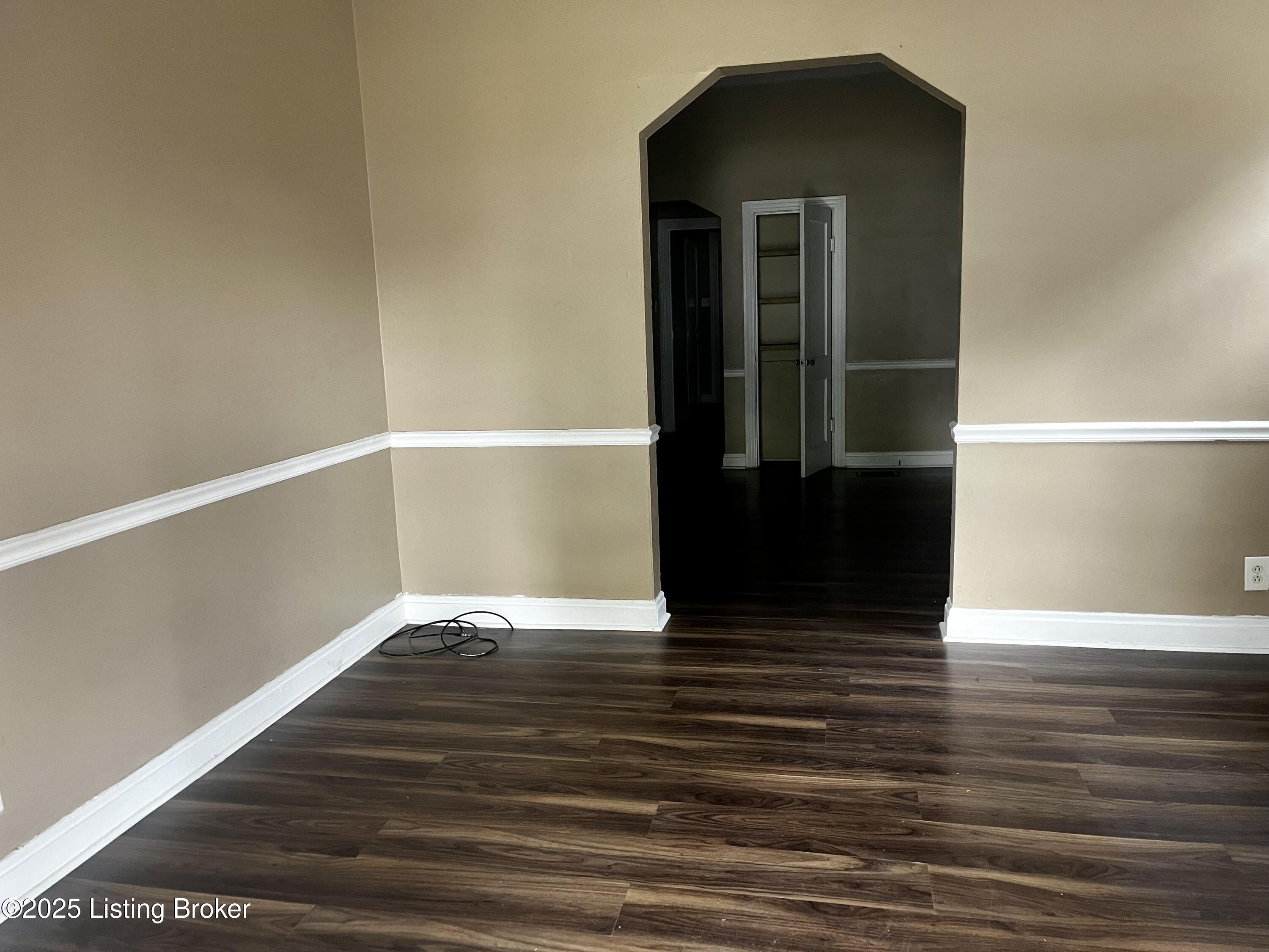 4145 W Market St, Louisville