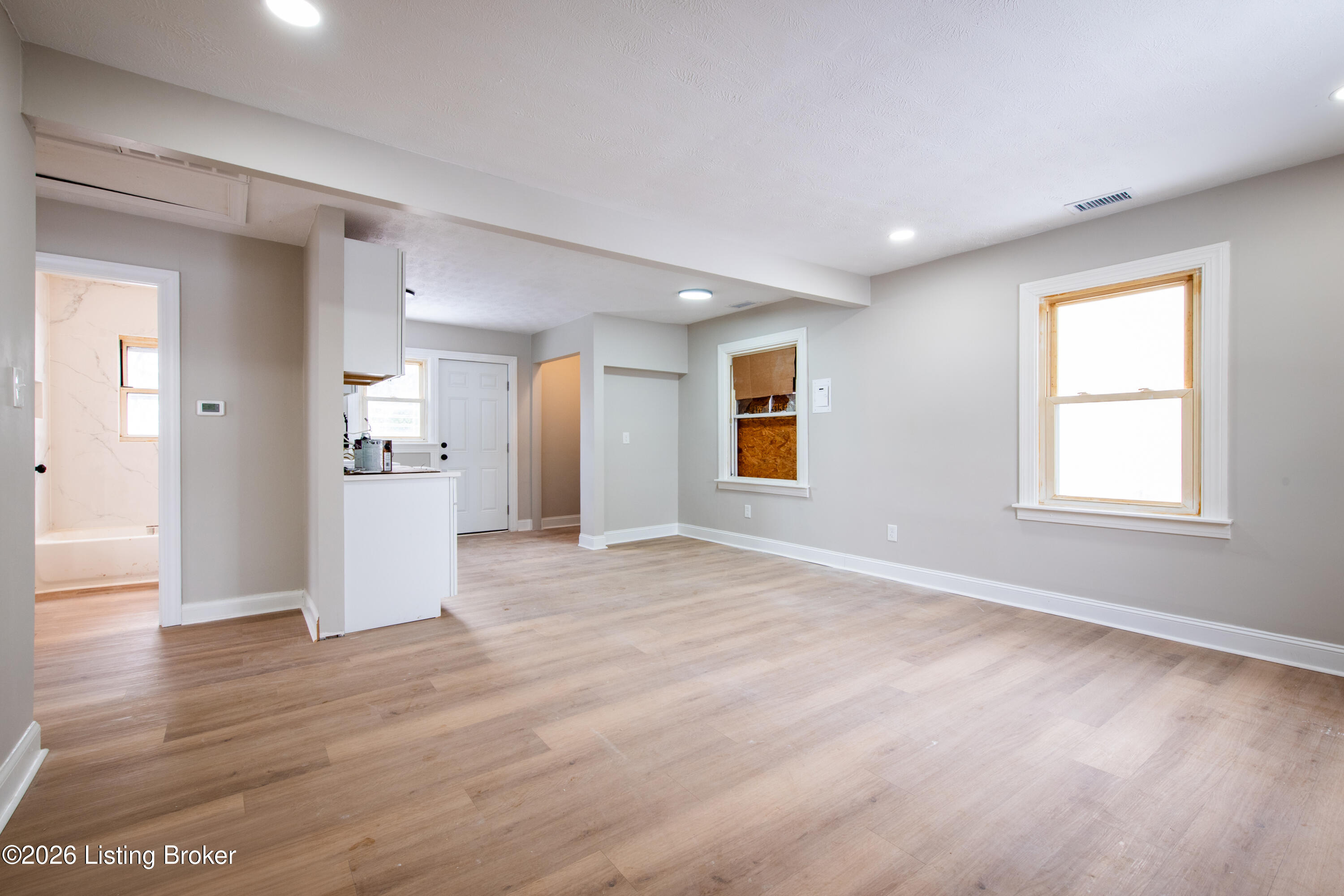 3808 Jewell Ave